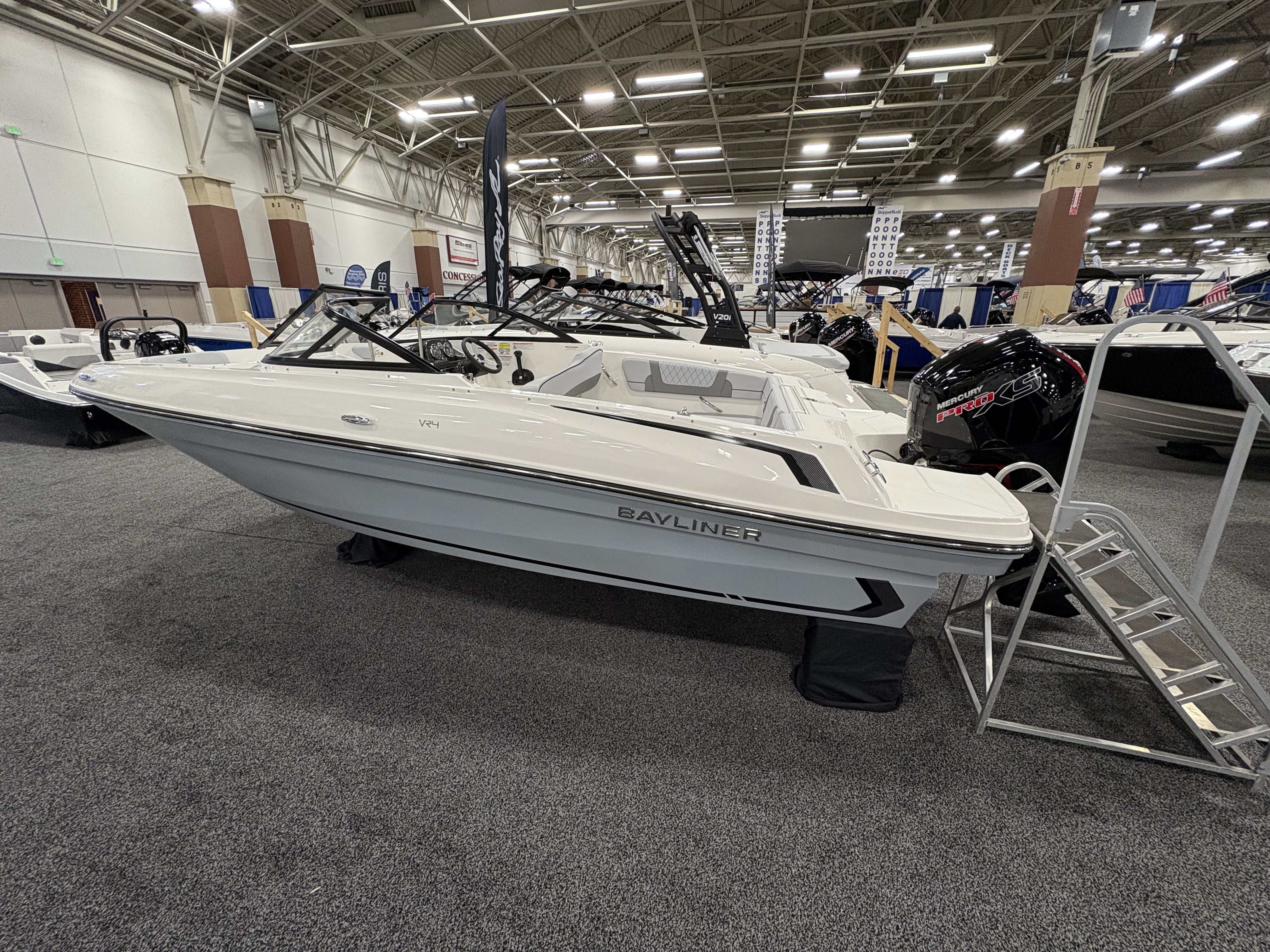 2025 Bayliner VR4OB Image Thumbnail #1