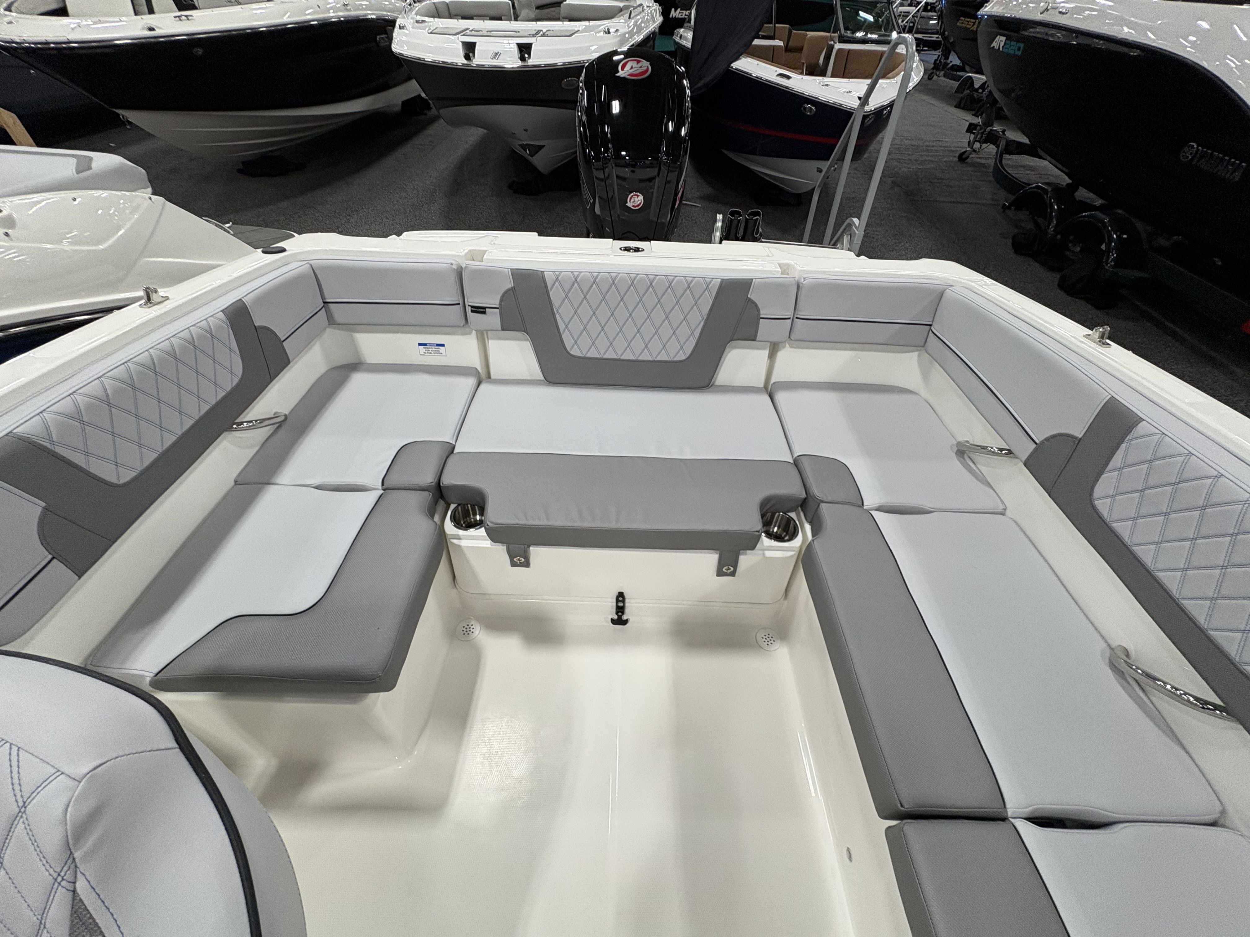 2025 Bayliner
                                                             VR4OB Image Thumbnail #15