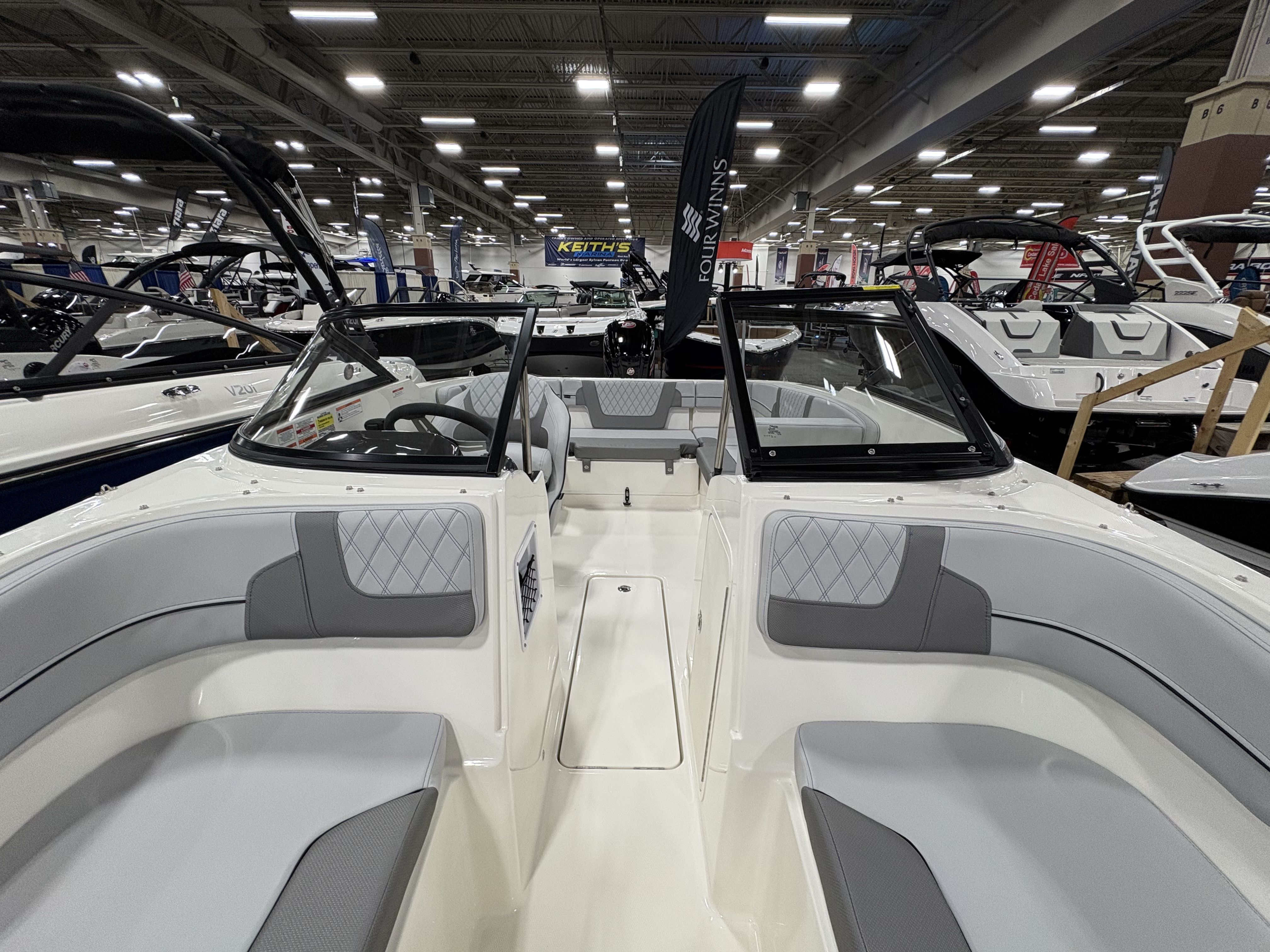 2025 Bayliner VR4OB Image Thumbnail #6