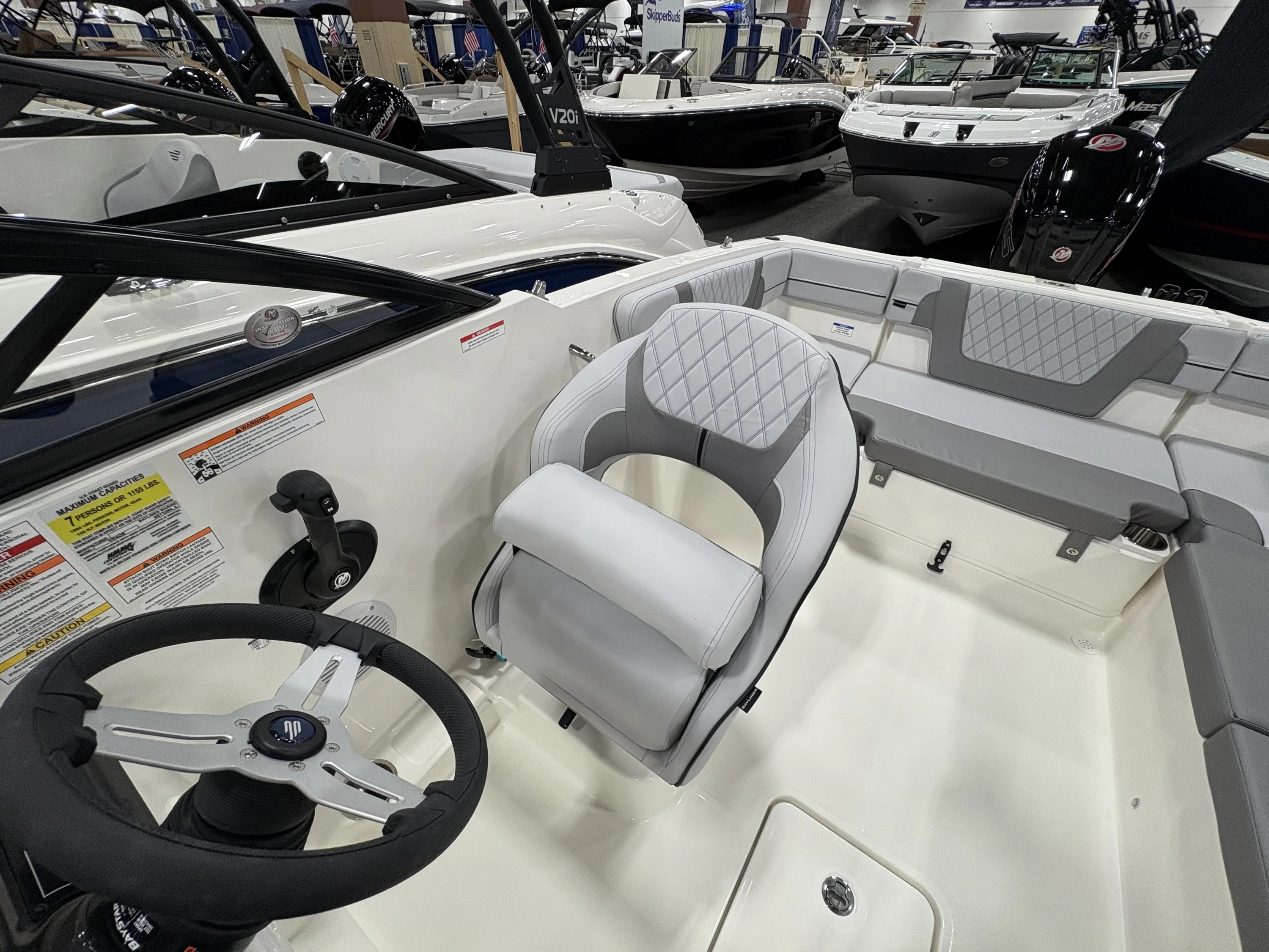 2025 Bayliner VR4OB Image Thumbnail #11