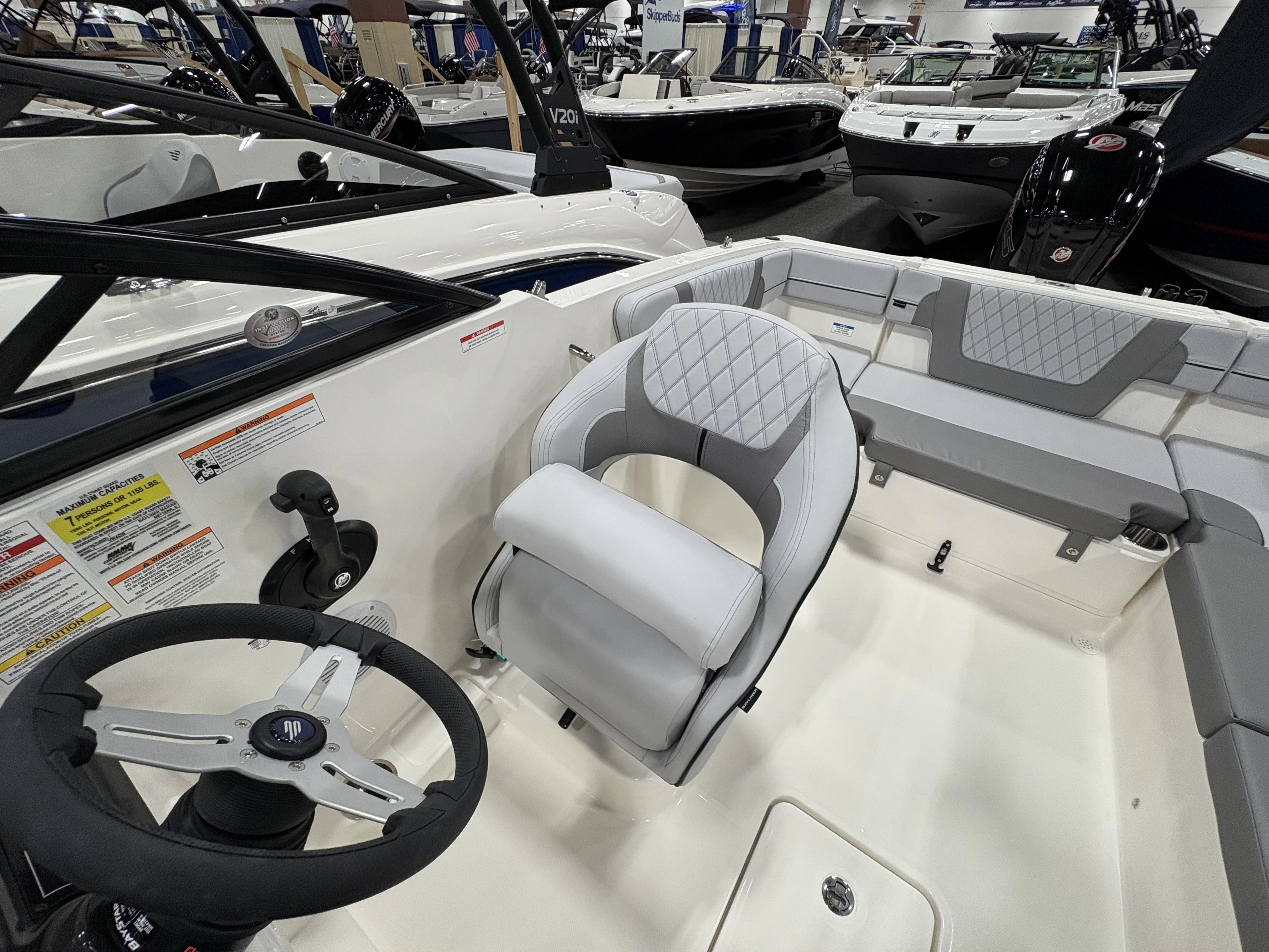 2025 Bayliner VR4OB Image Thumbnail #11