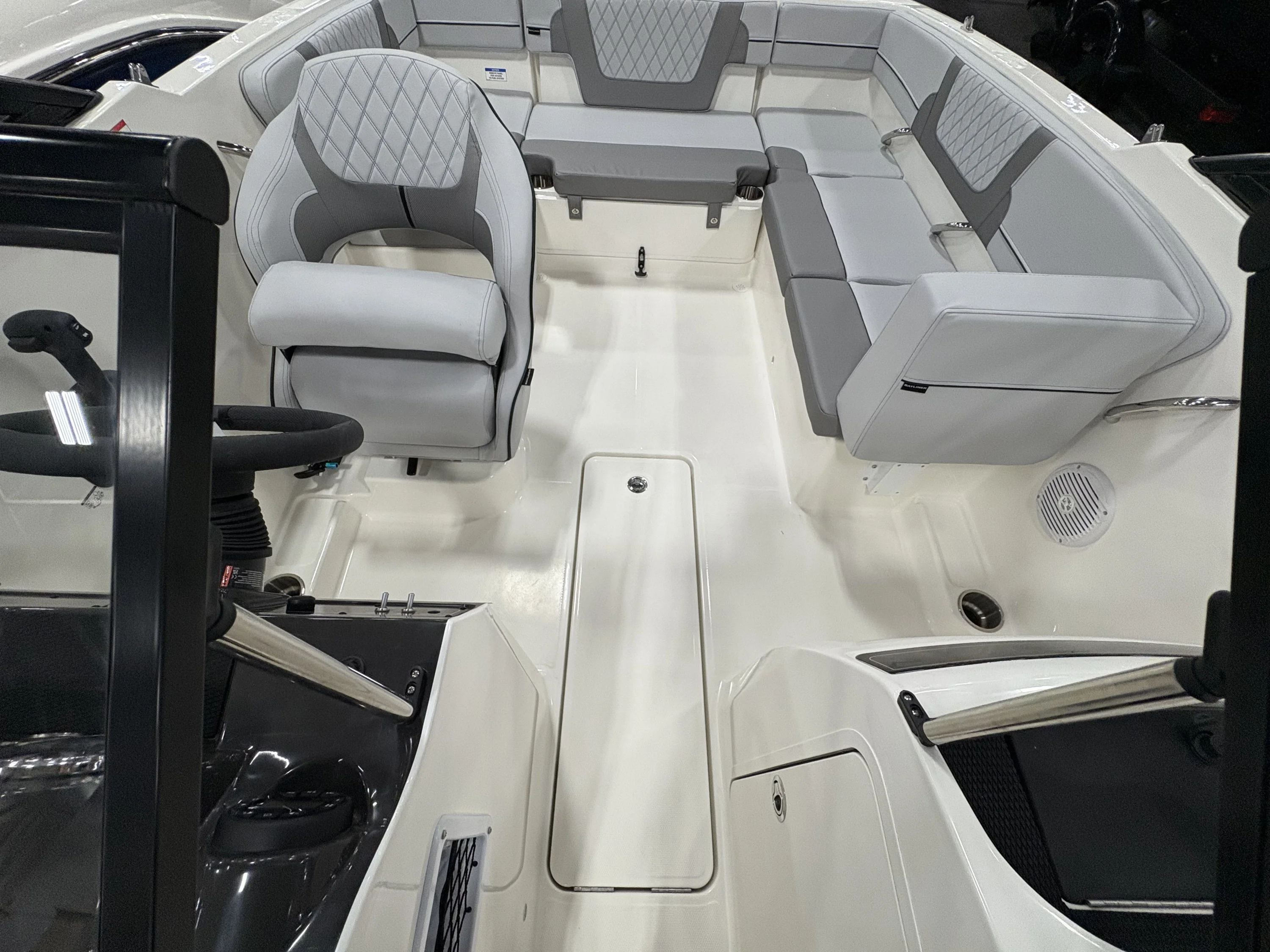 2025 Bayliner VR4OB Image Thumbnail #13