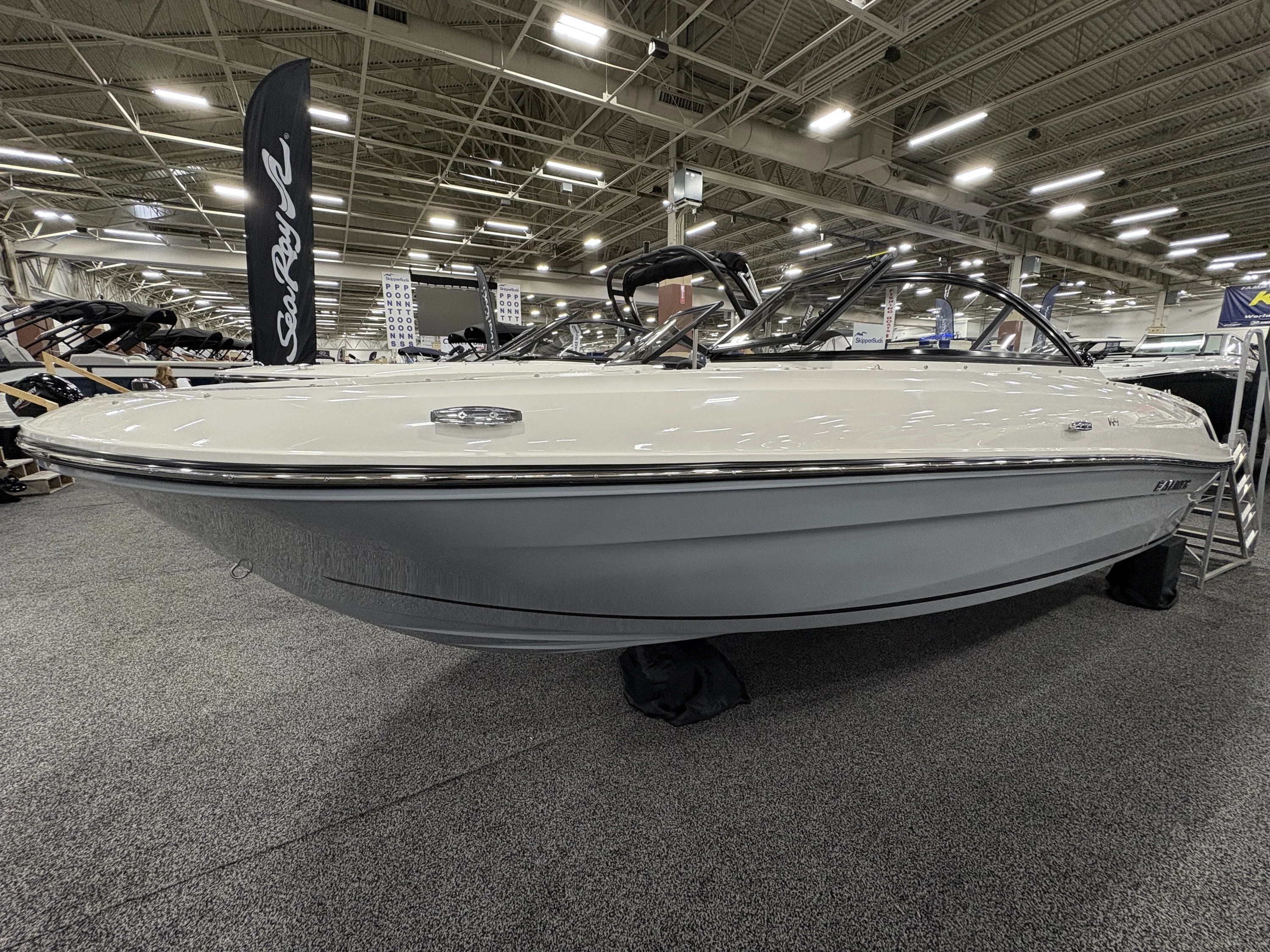 2025 Bayliner VR4OB Image Thumbnail #0