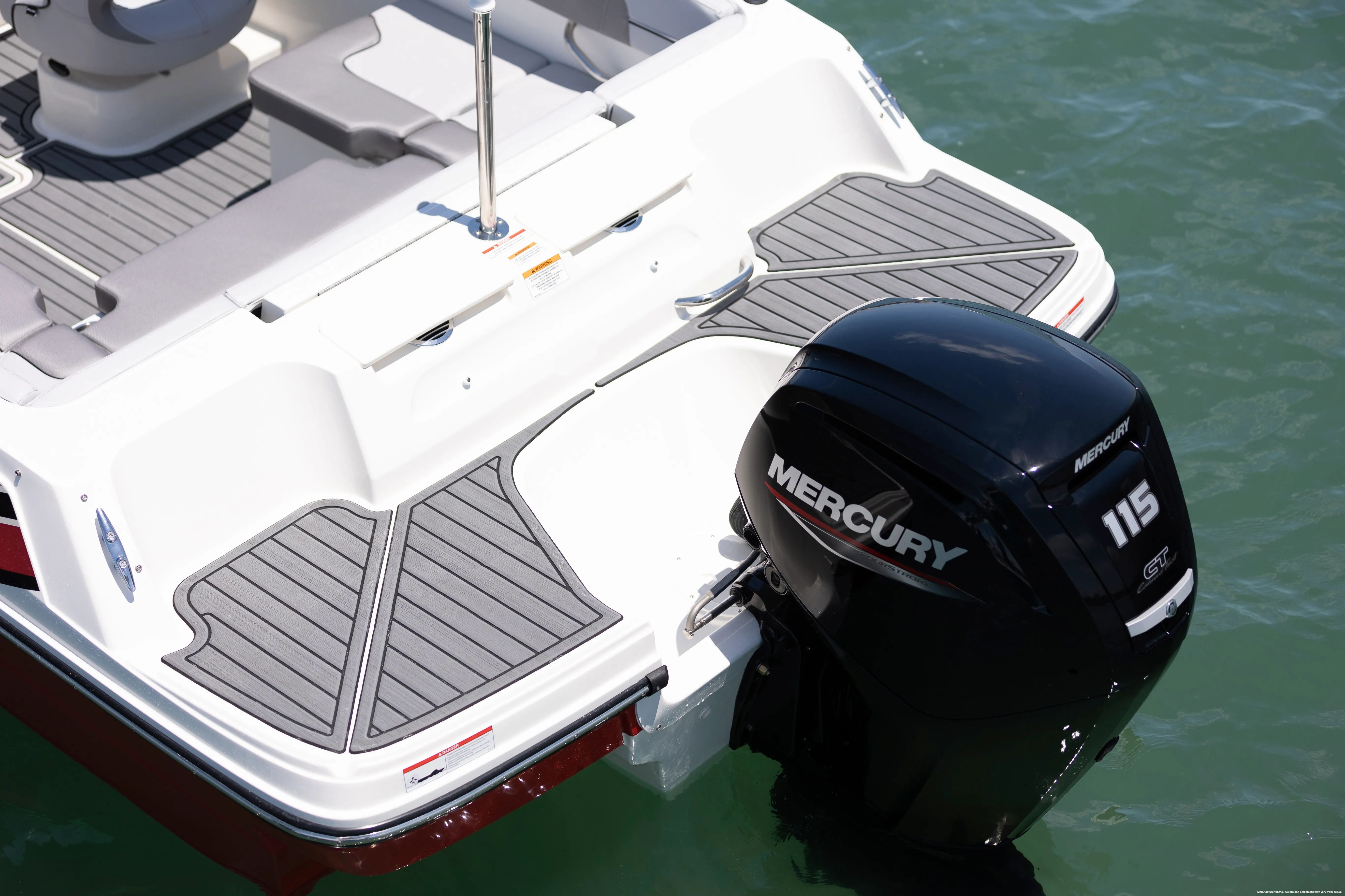 2025 Bayliner VR4OB Image Thumbnail #14