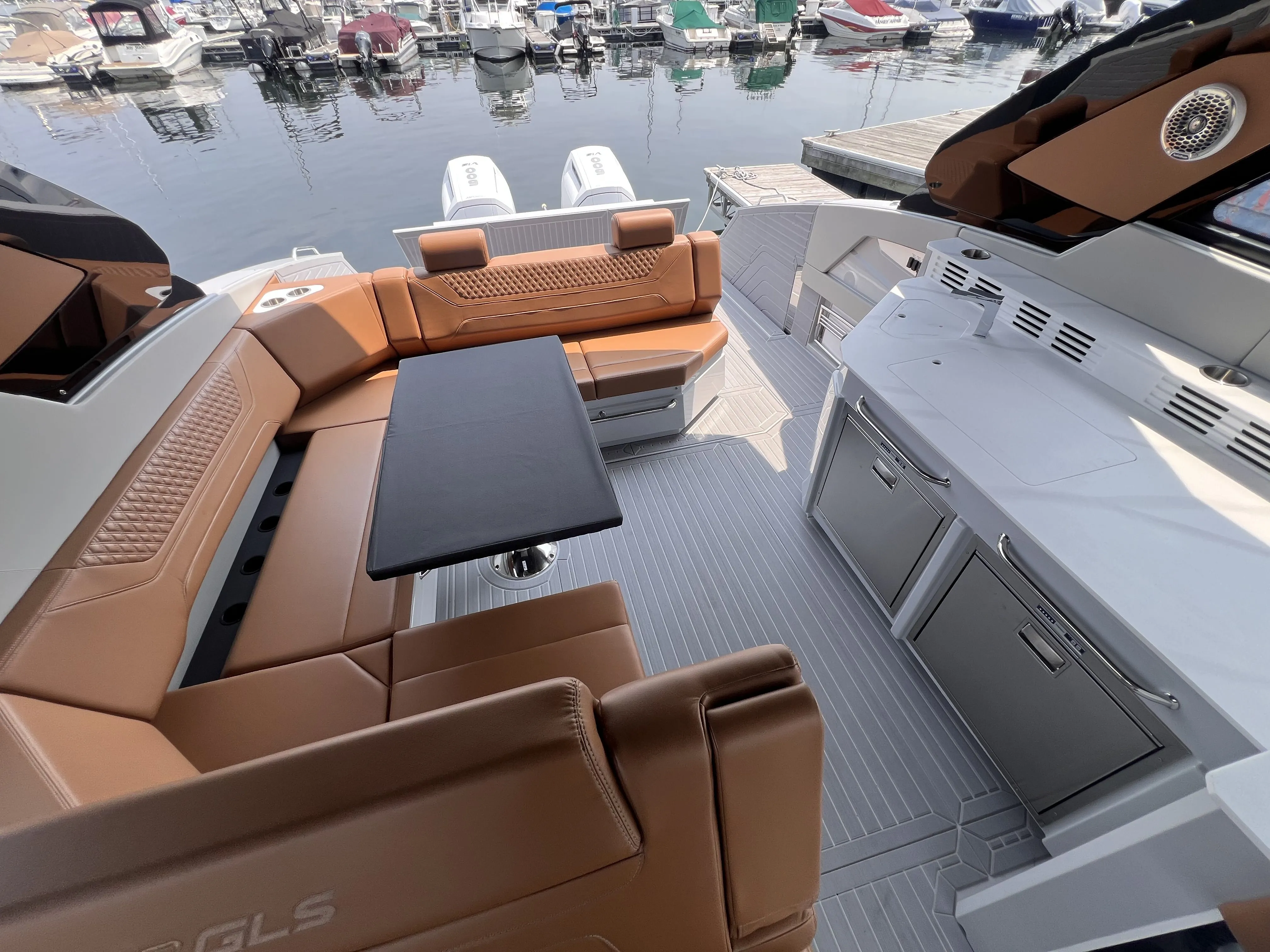 2025 Cruisers Yachts 42 GLS South Beach Outboard Image Thumbnail #14