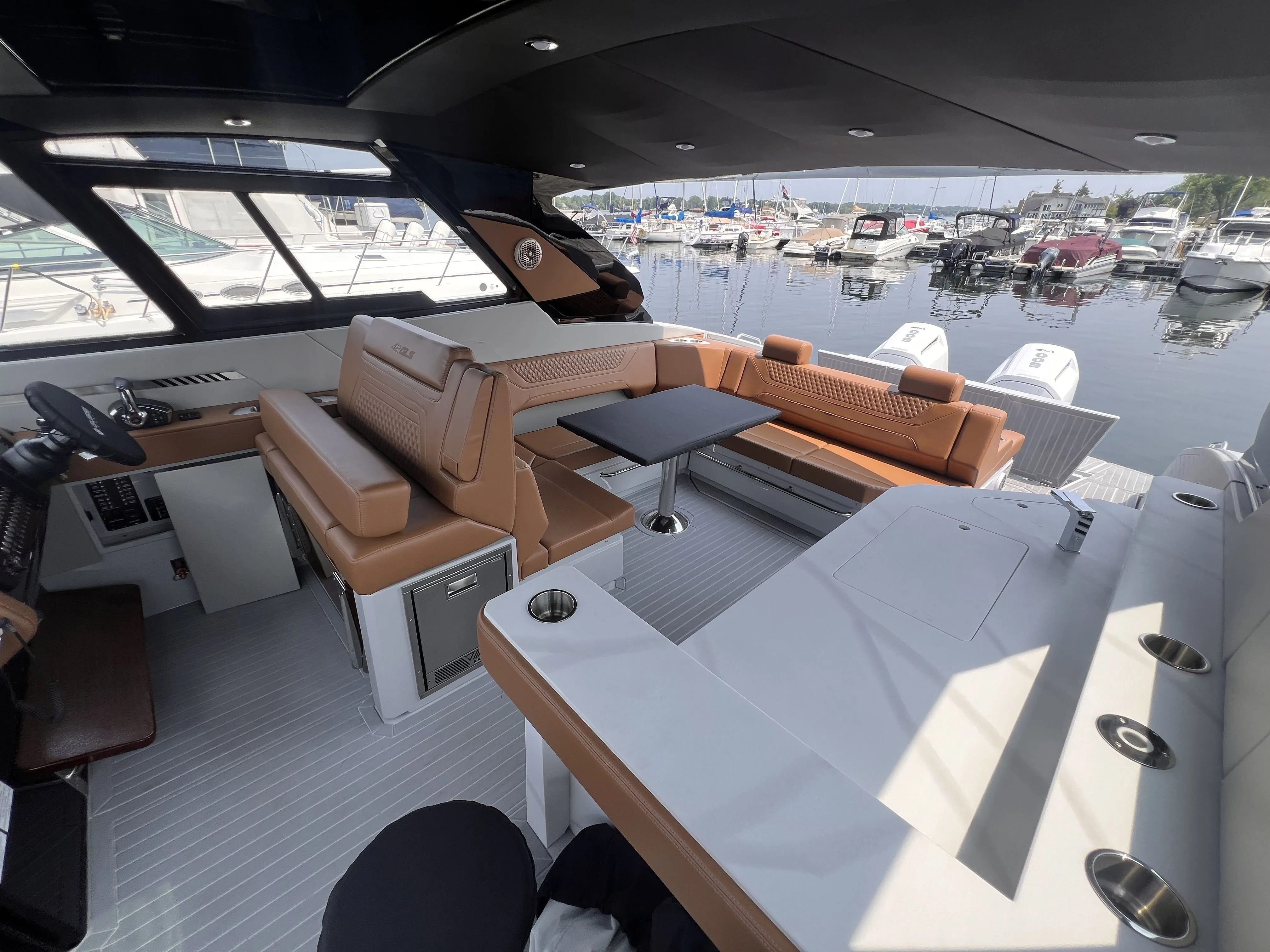2025 Cruisers Yachts 42 GLS South Beach Outboard Image Thumbnail #15