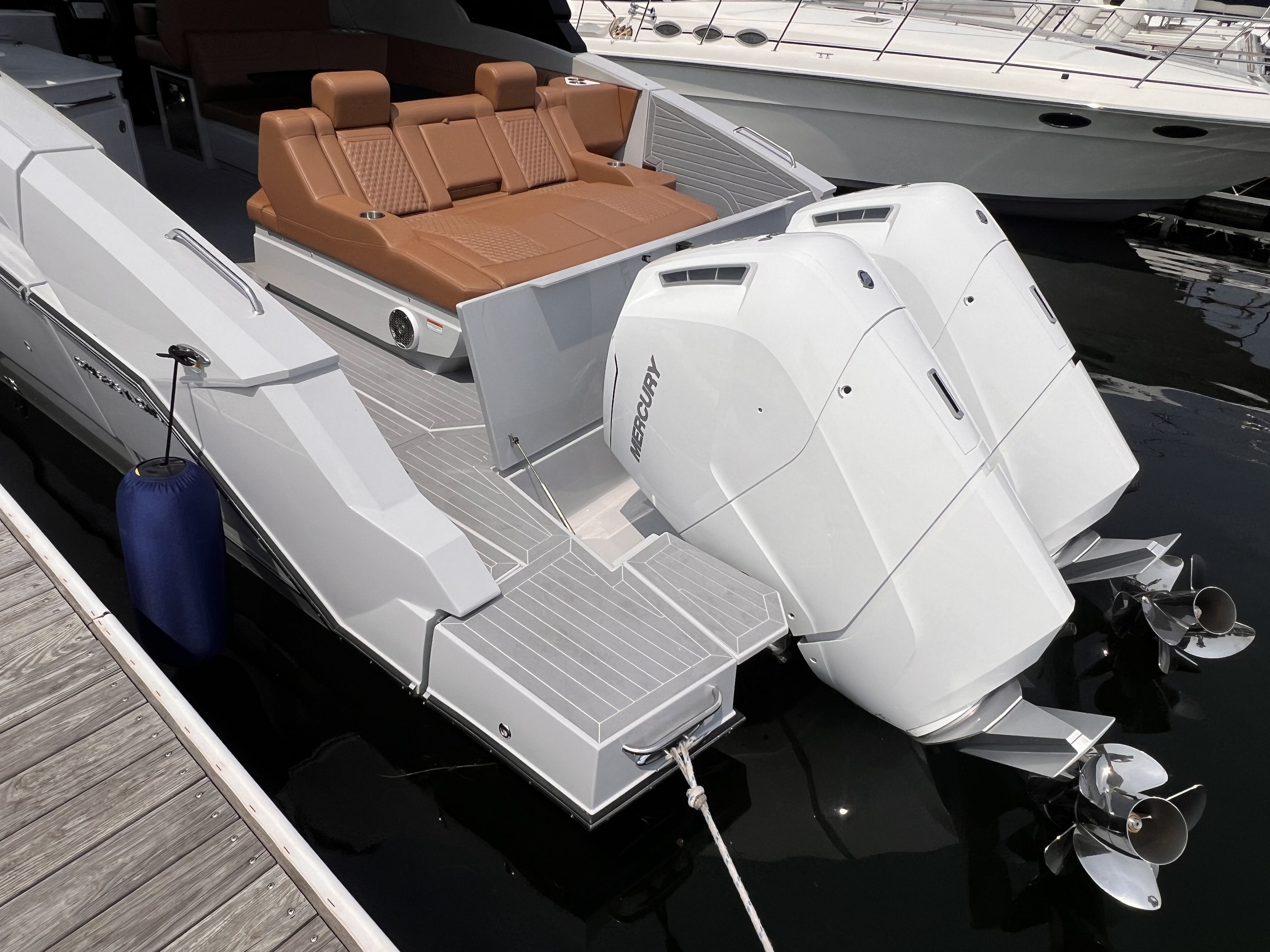 2025 Cruisers Yachts 42 GLS South Beach Outboard Image Thumbnail #19