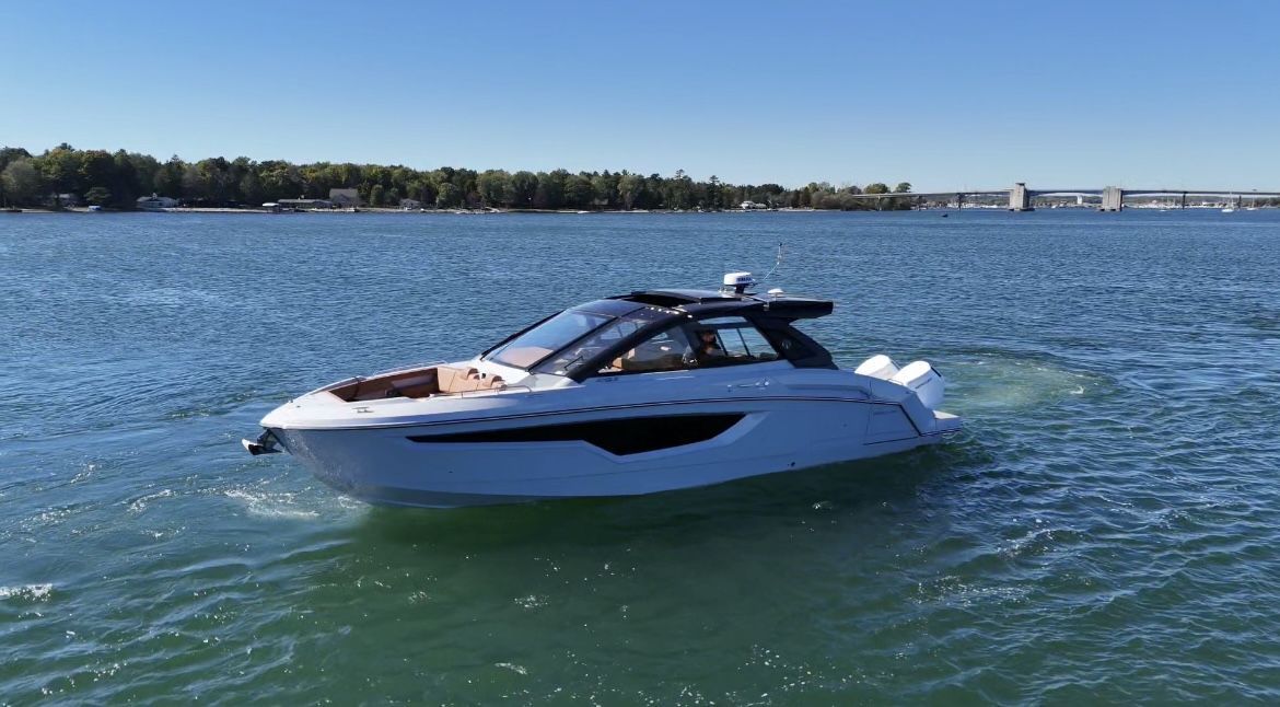 2025 Cruisers Yachts 42 GLS South Beach Outboard Image Thumbnail #0