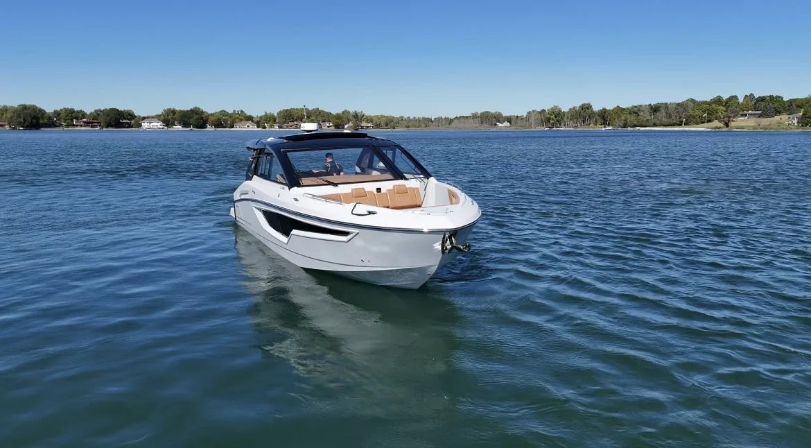 2025 Cruisers Yachts 42 GLS South Beach Outboard Image Thumbnail #2