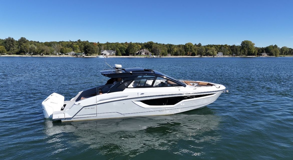 2025 Cruisers Yachts 42 GLS South Beach Outboard Image Thumbnail #4