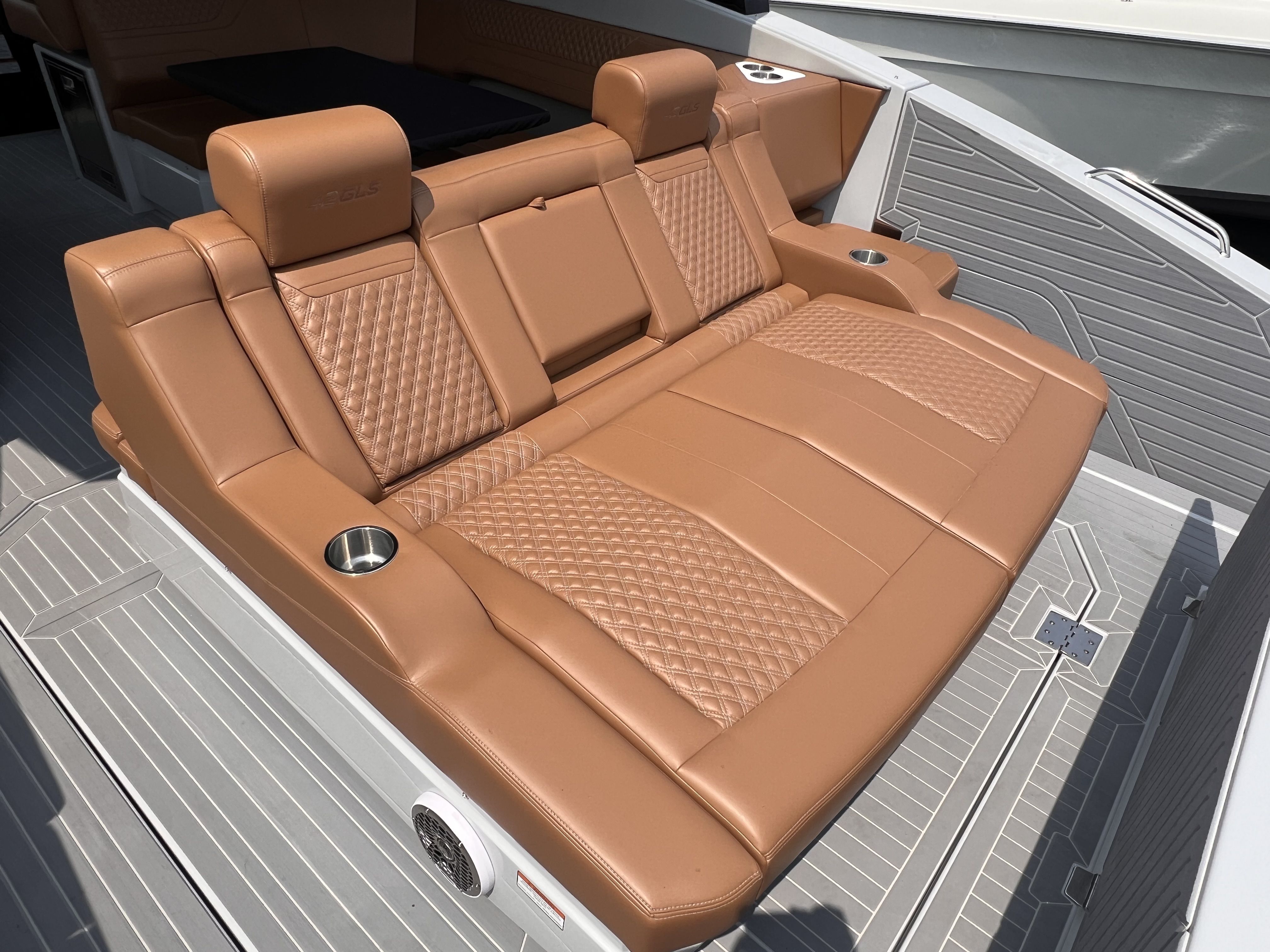 2025 Cruisers Yachts 42 GLS South Beach Outboard Image Thumbnail #11