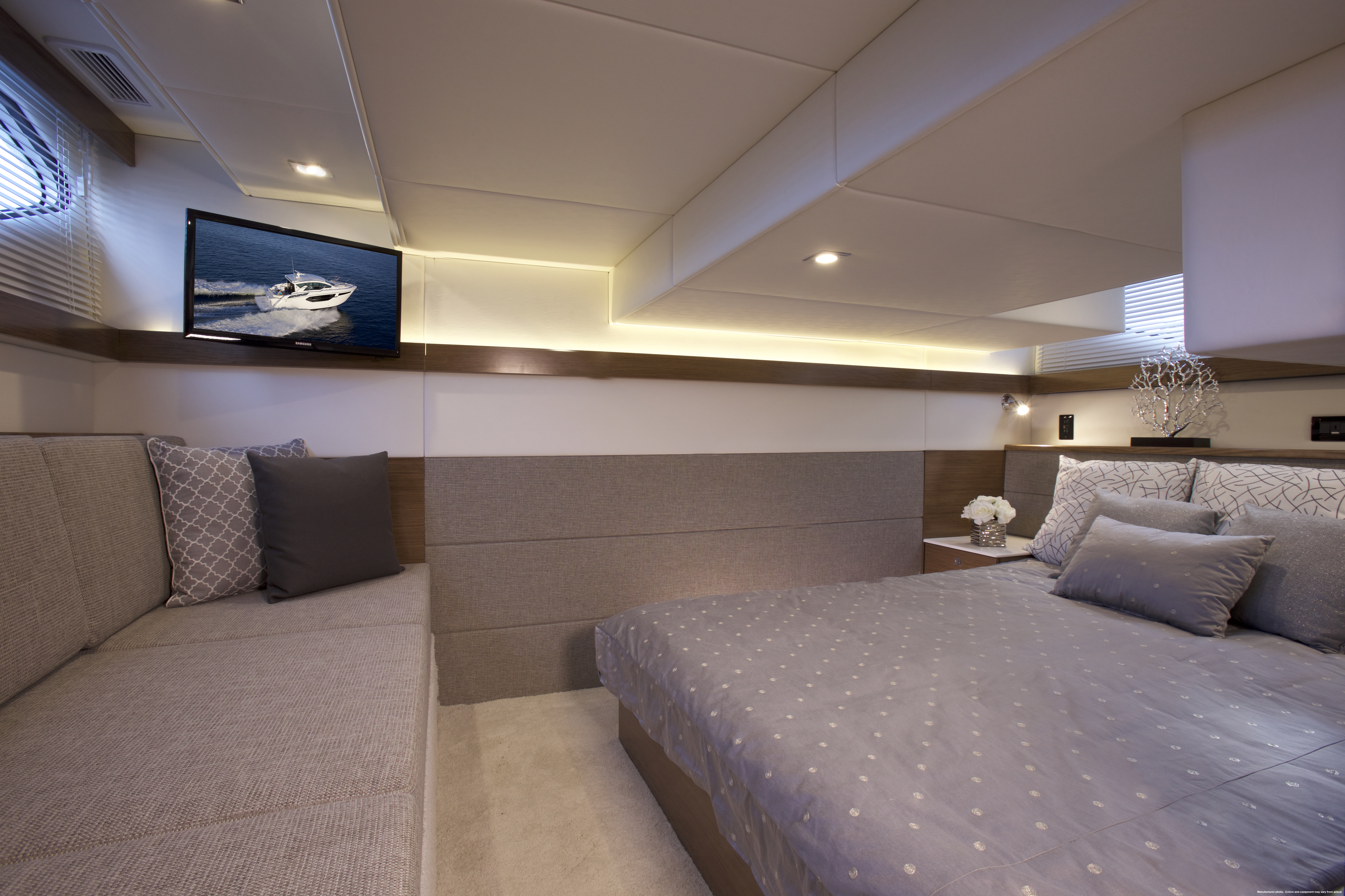 2025 Cruisers Yachts 42 Cantius Image Thumbnail #14