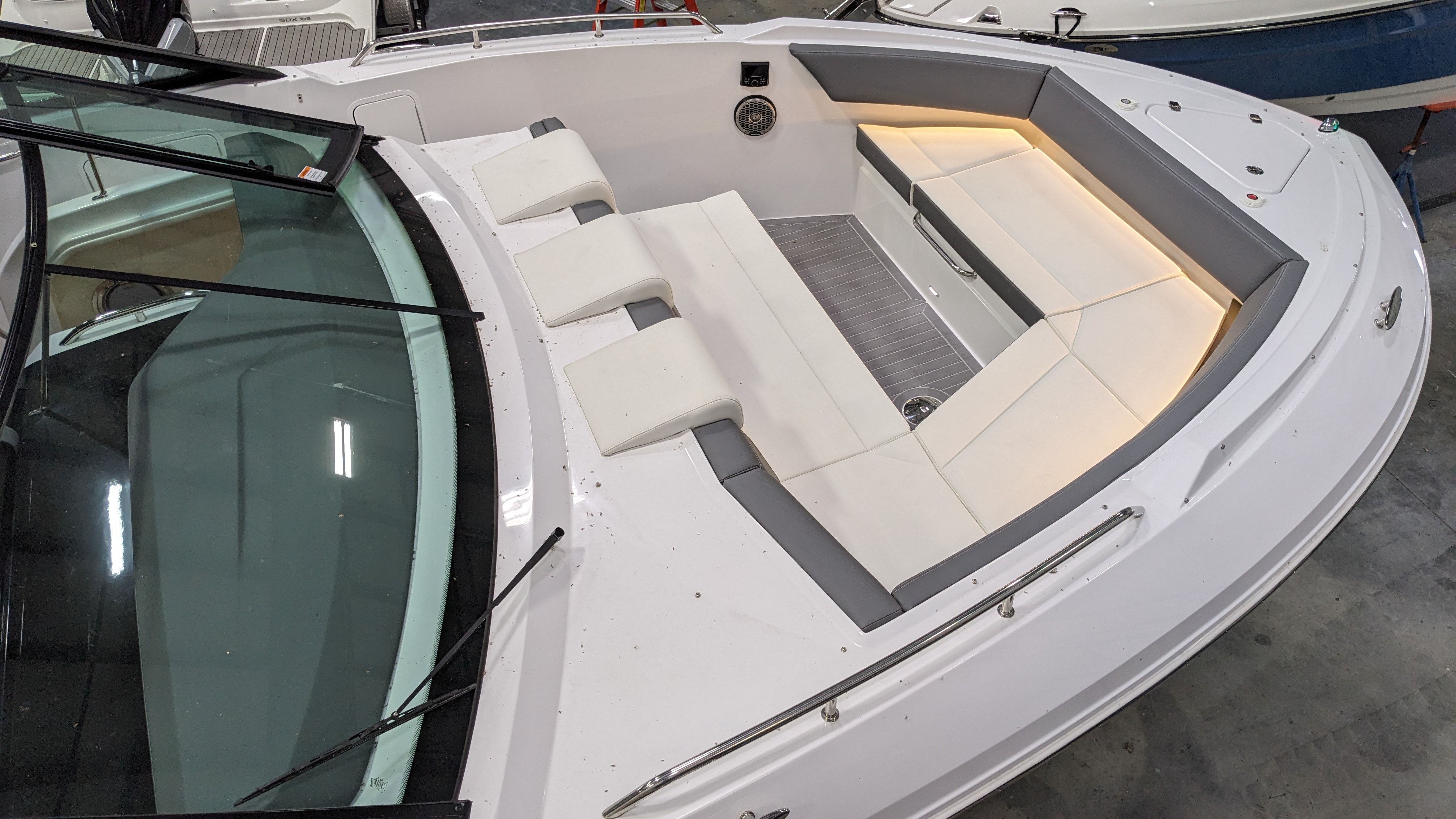 2024 Cruisers Yachts
                                                             38 GLS Outboard Image Thumbnail #4