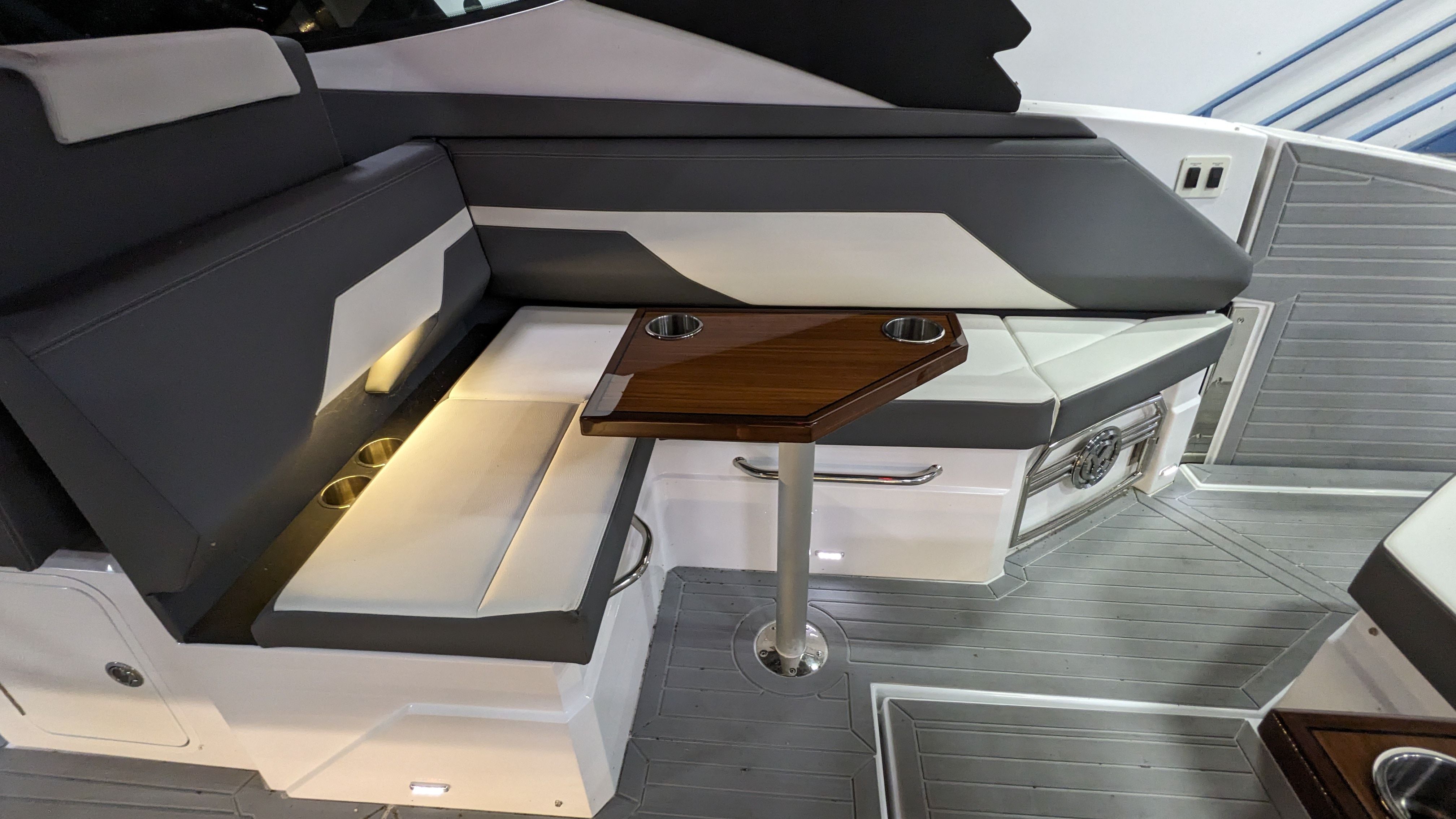 2024 Cruisers Yachts
                                                             38 GLS Outboard Image Thumbnail #11