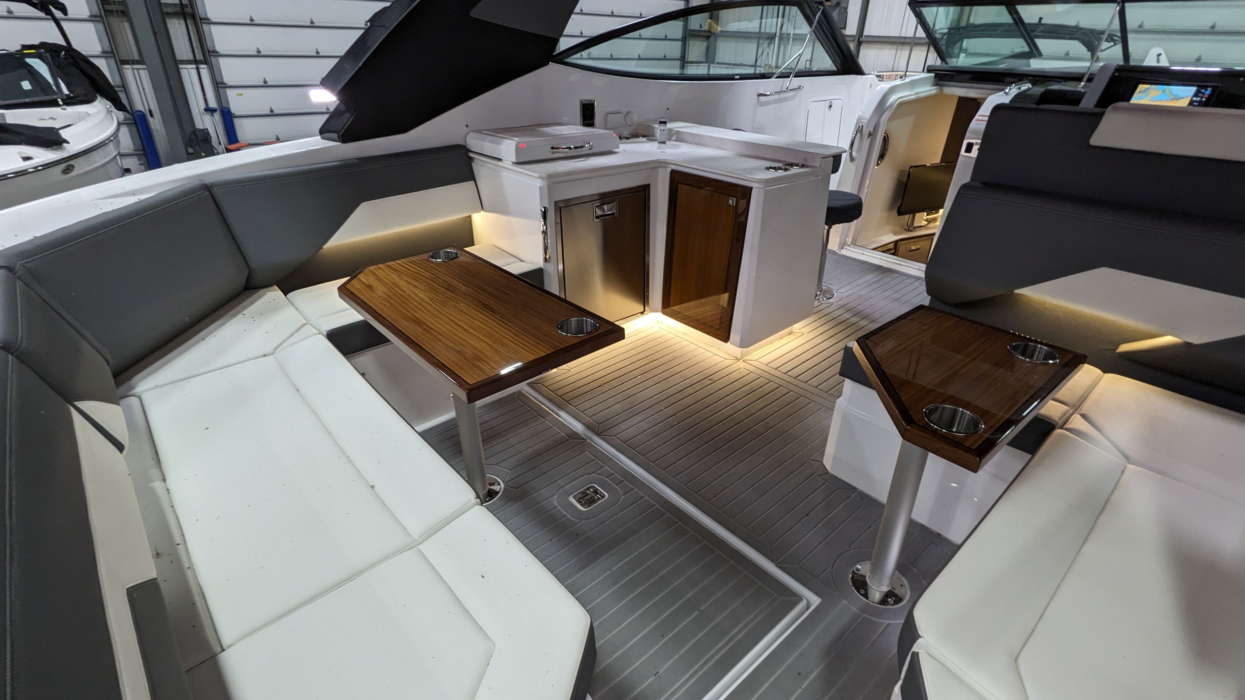 2024 Cruisers Yachts
                                                             38 GLS Outboard Image Thumbnail #16