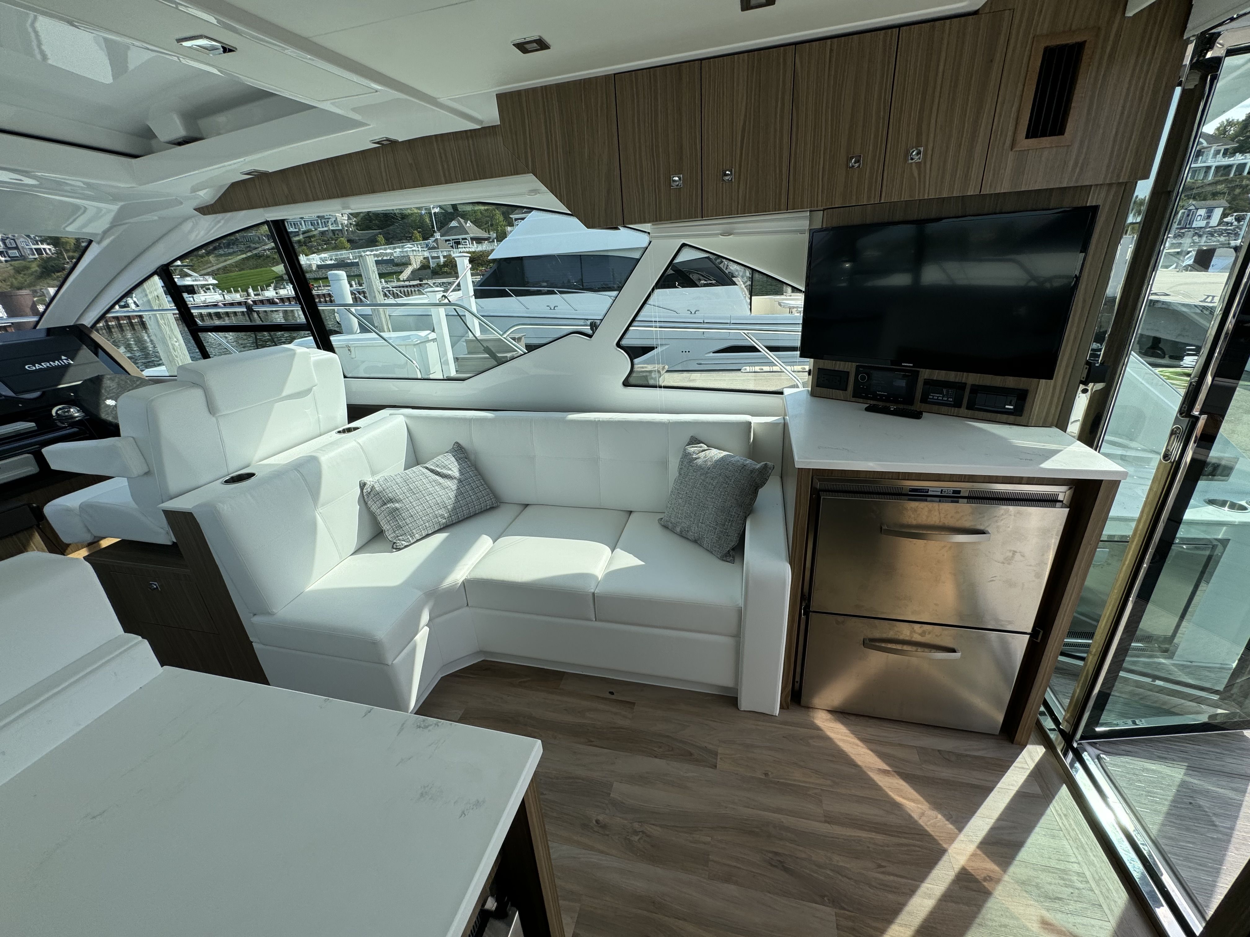 2024 Cruisers Yachts
                                                             50 Cantius Image Thumbnail #10