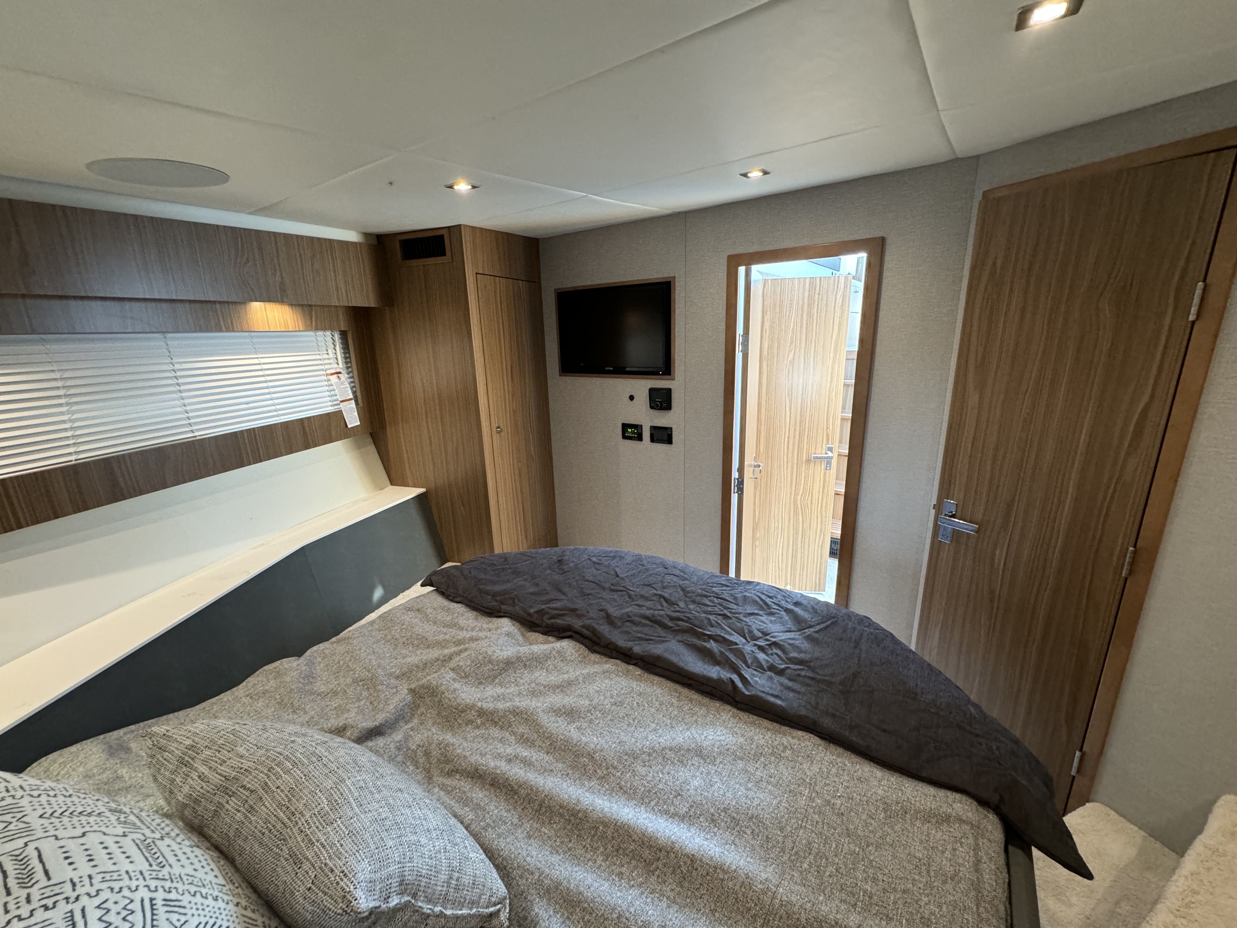 2024 Cruisers Yachts
                                                             50 Cantius Image Thumbnail #27