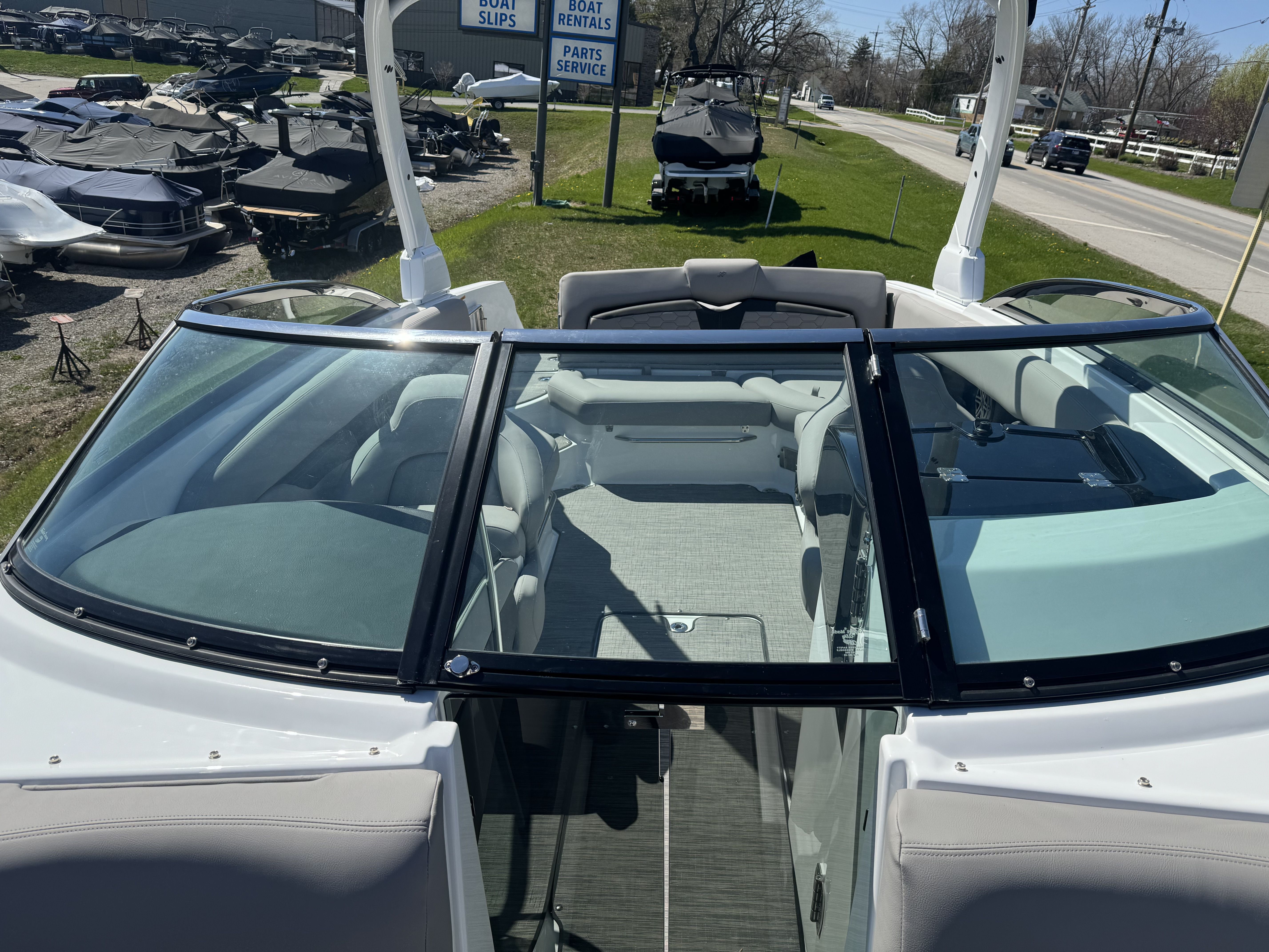 2024 Four Winns HD8 Image Thumbnail #6