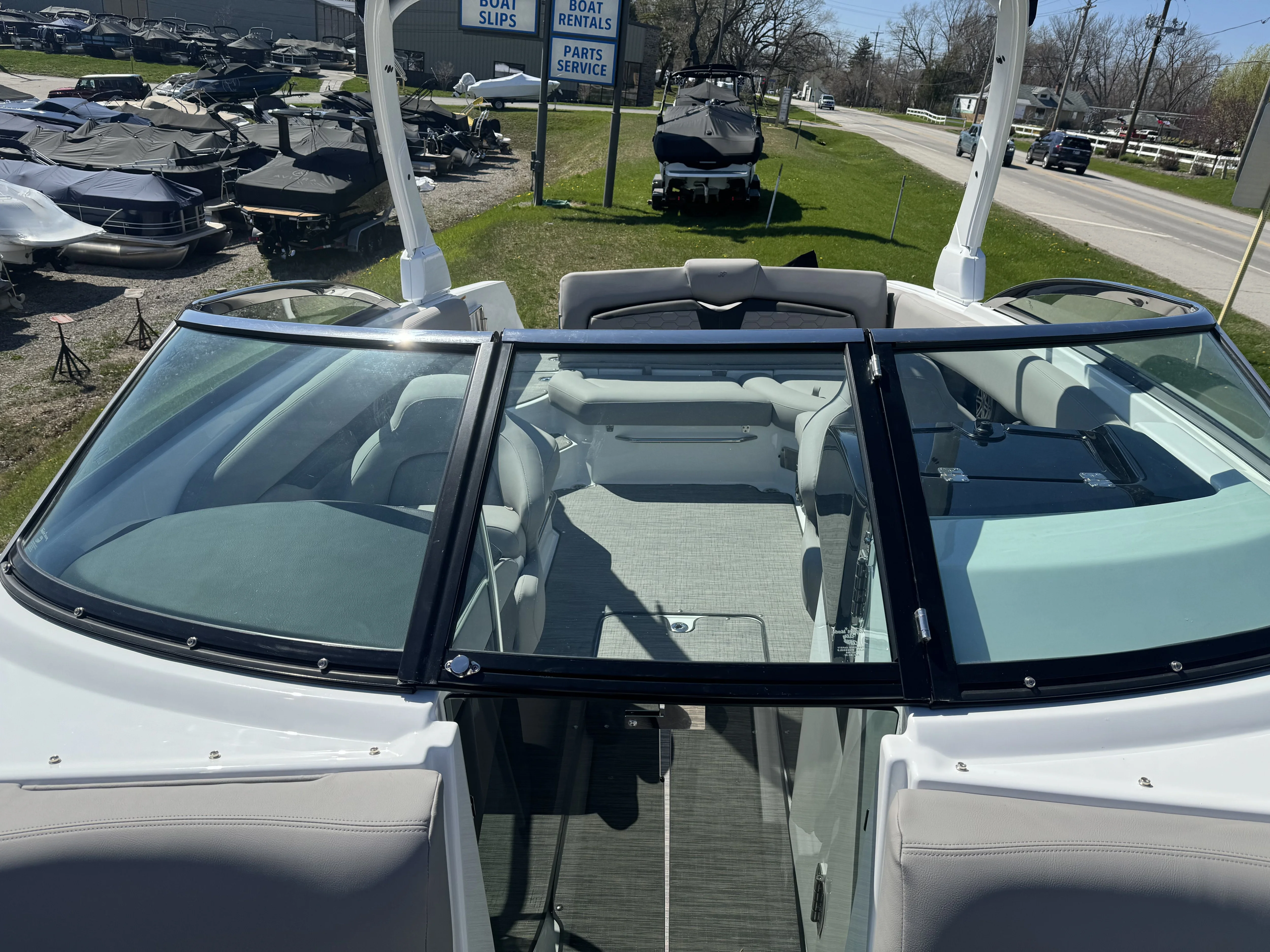 2024 Four Winns HD8 Image Thumbnail #6