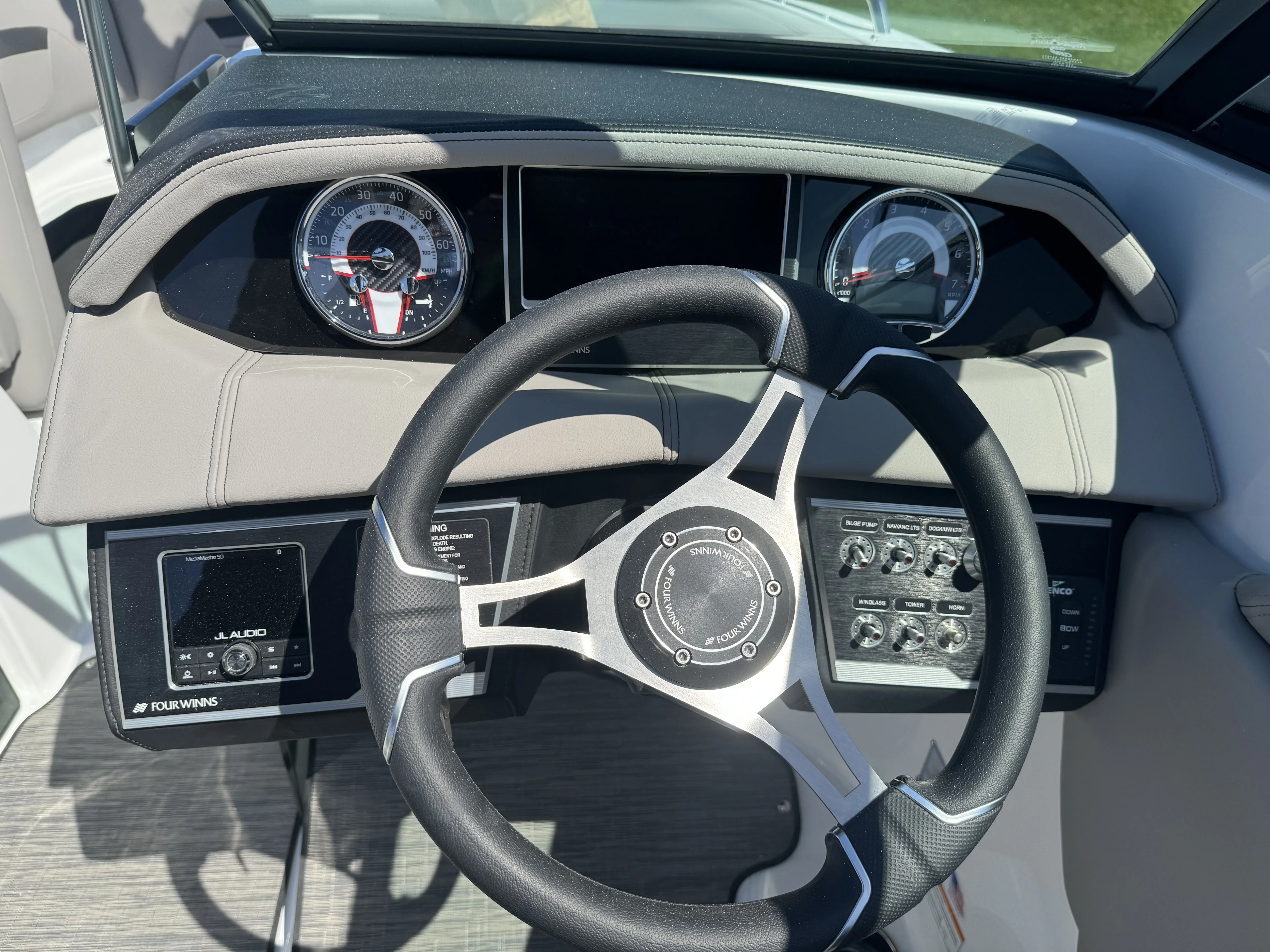 2024 Four Winns HD8 Image Thumbnail #8