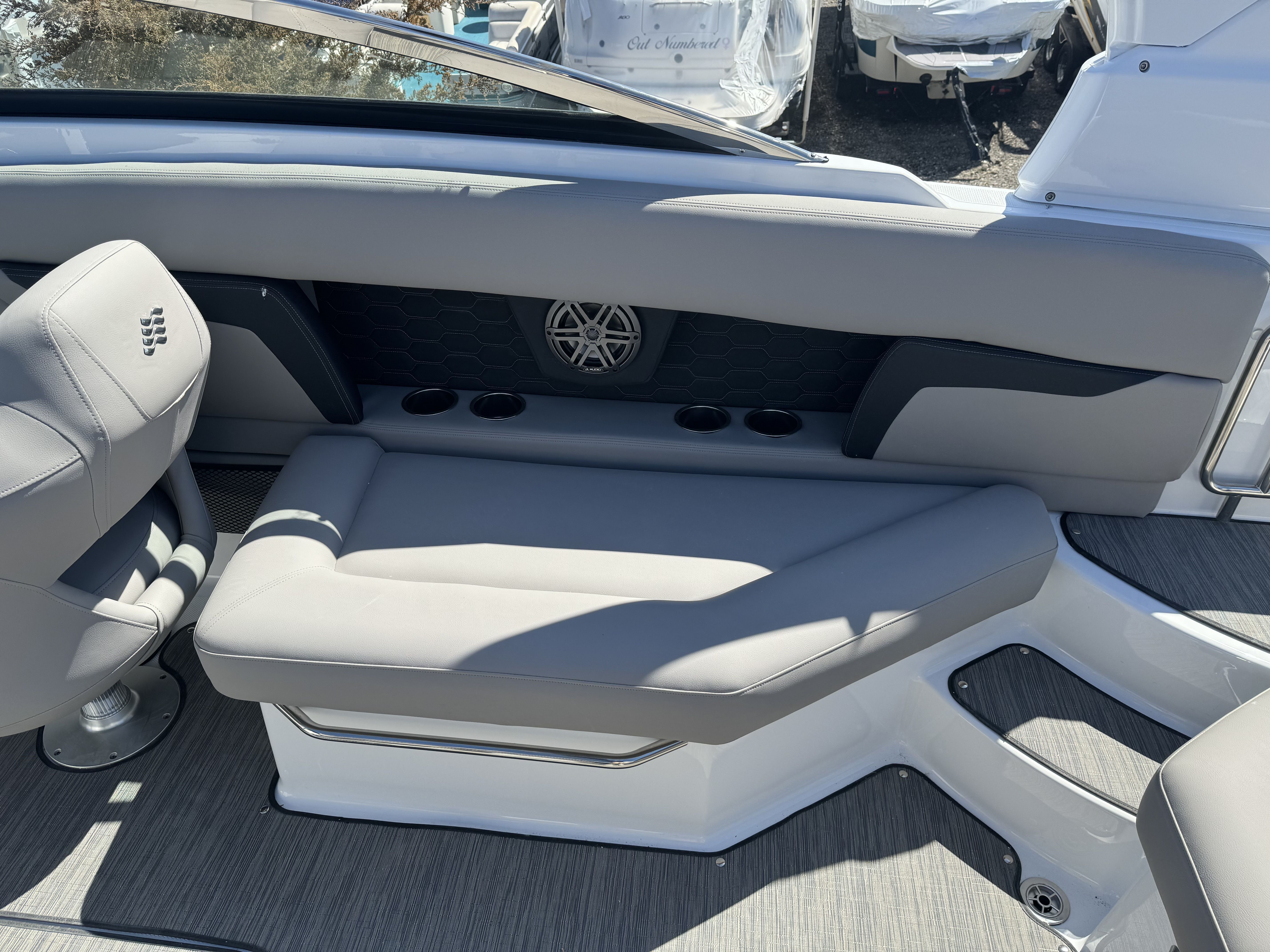 2024 Four Winns HD8 Image Thumbnail #12