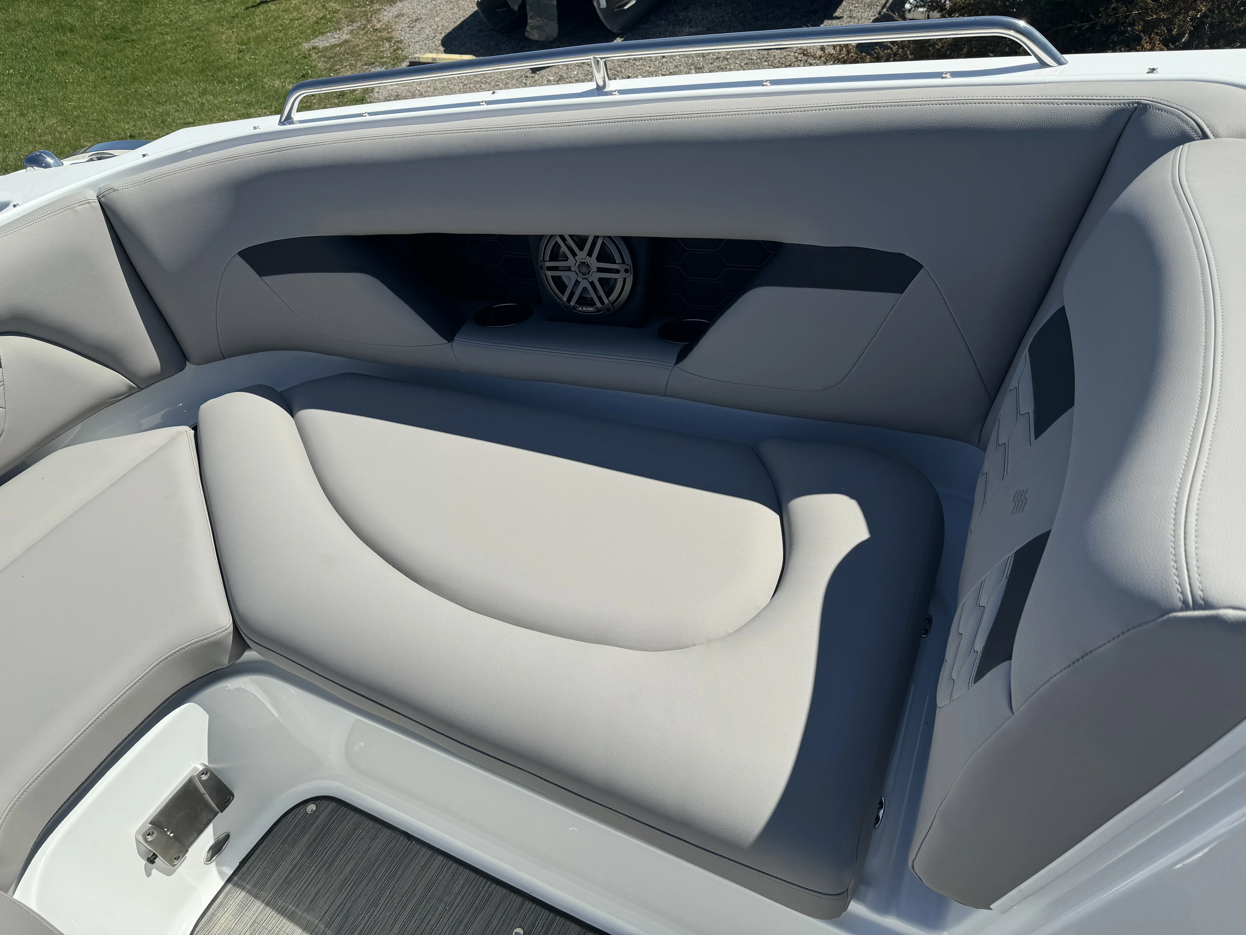 2024 Four Winns HD8 Image Thumbnail #4