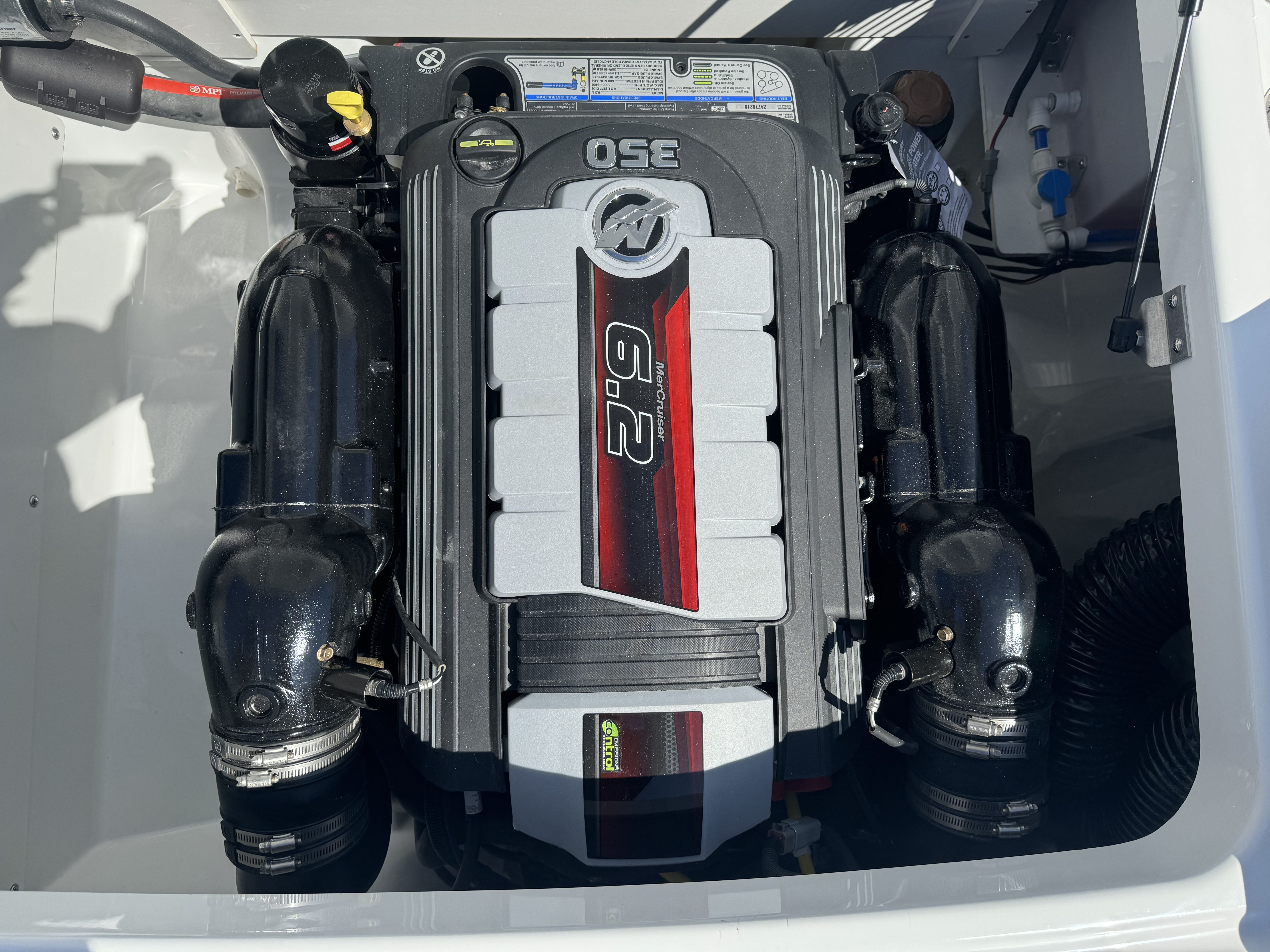 2024 Four Winns HD8 Image Thumbnail #20