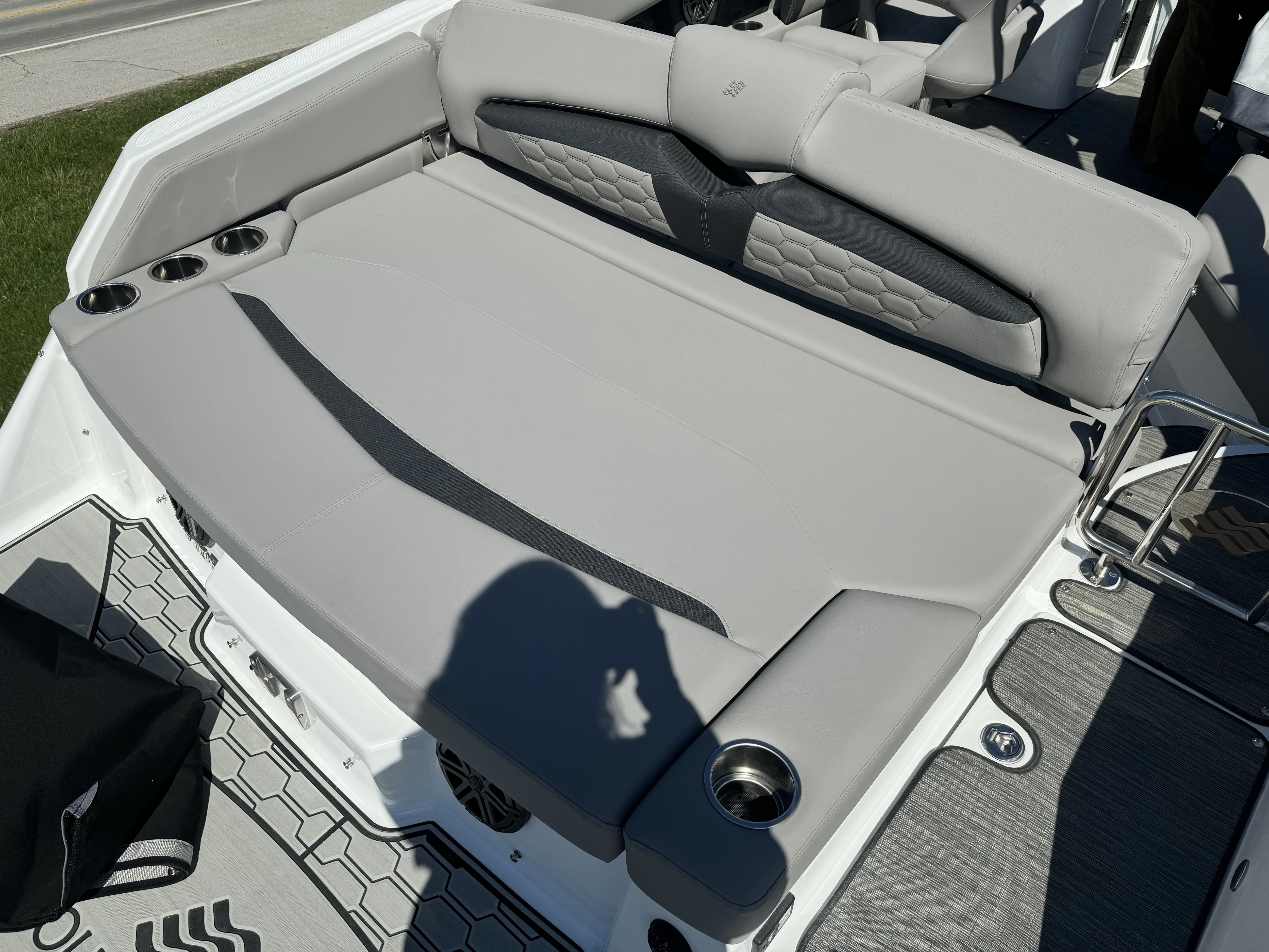 2024 Four Winns HD8 Image Thumbnail #16