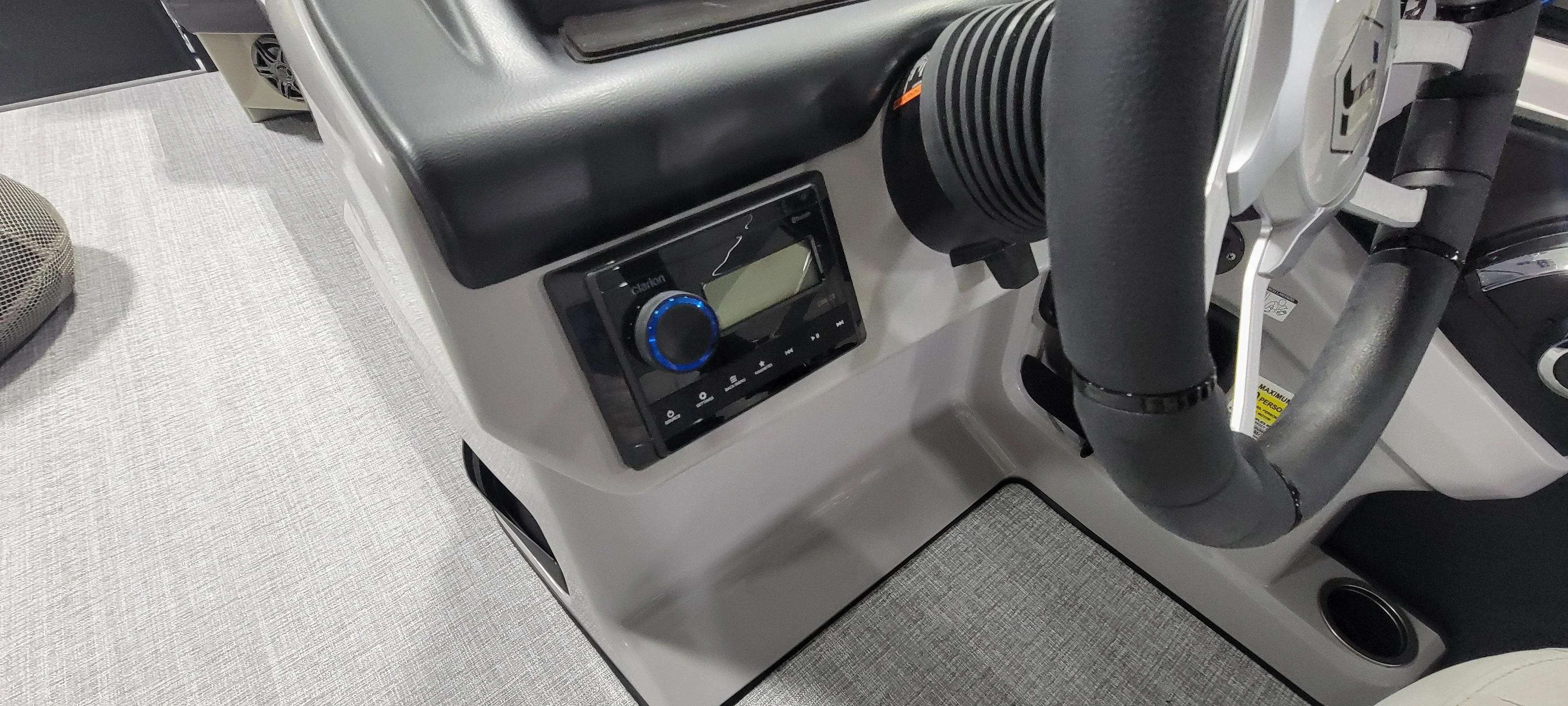 2025 Harris 230 Cruiser Image Thumbnail #3