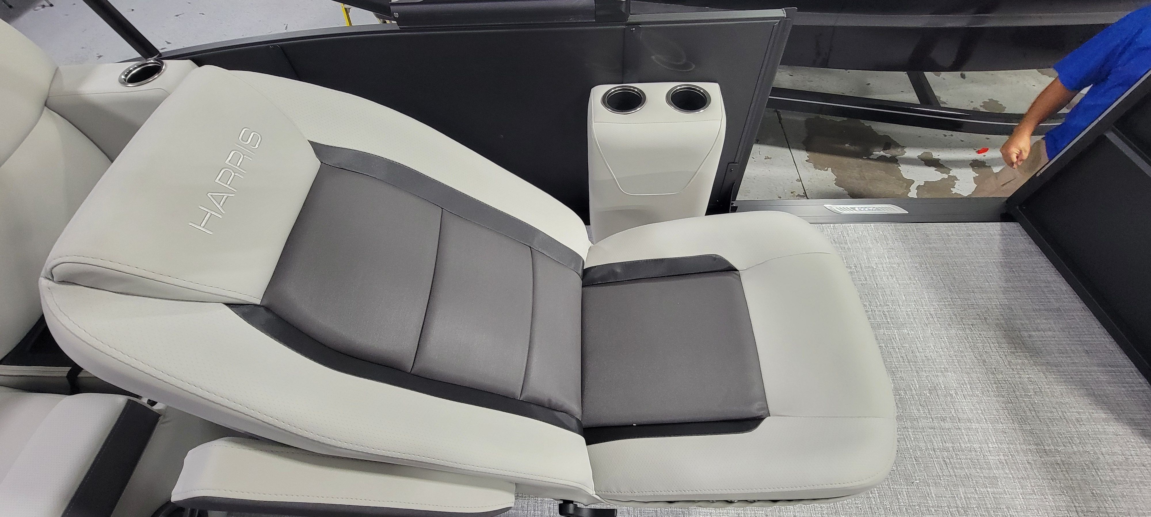 2025 Harris 230 Cruiser Image Thumbnail #5