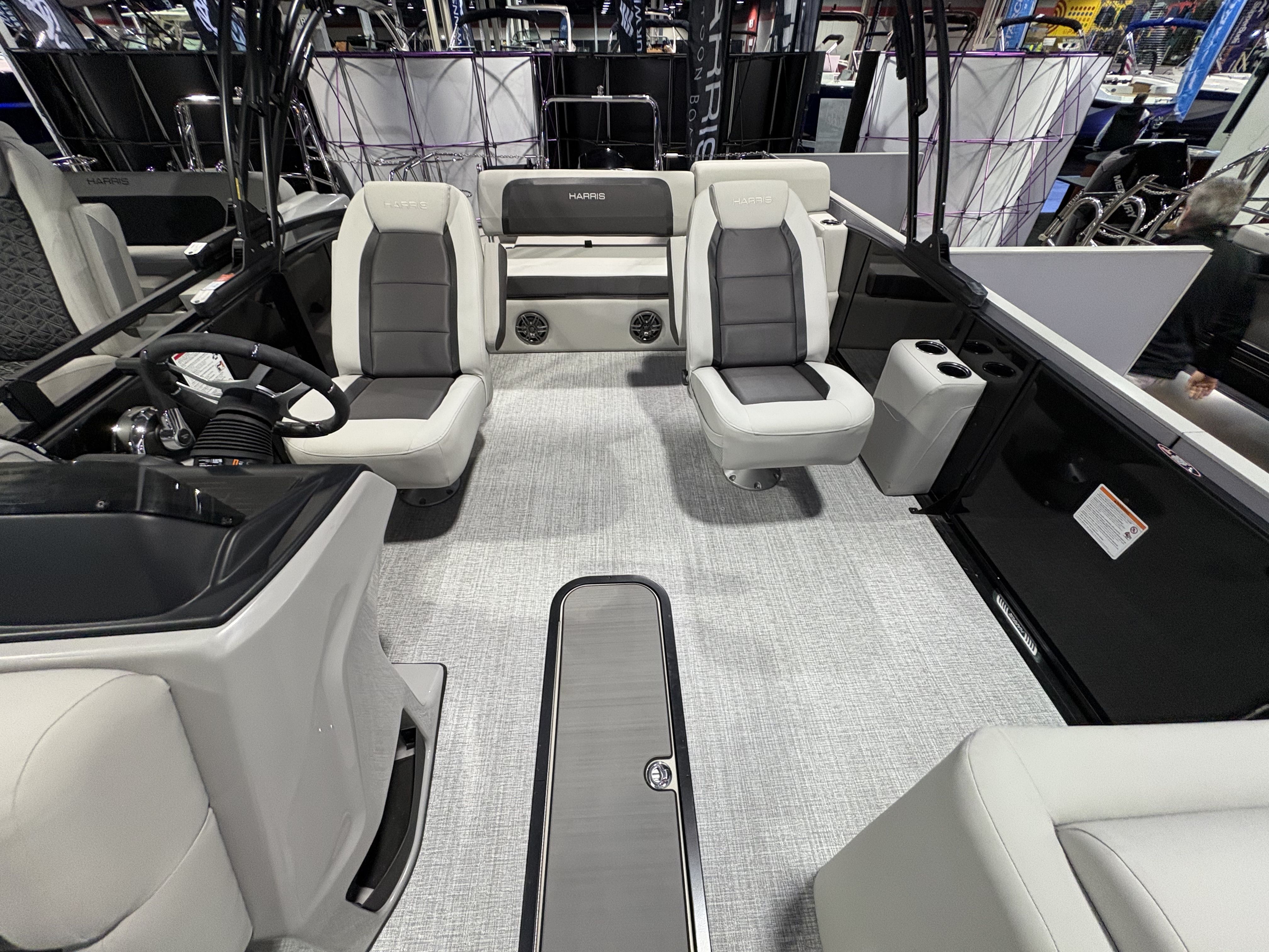 2025 Harris
                                                             Cruiser 230 Image Thumbnail #4