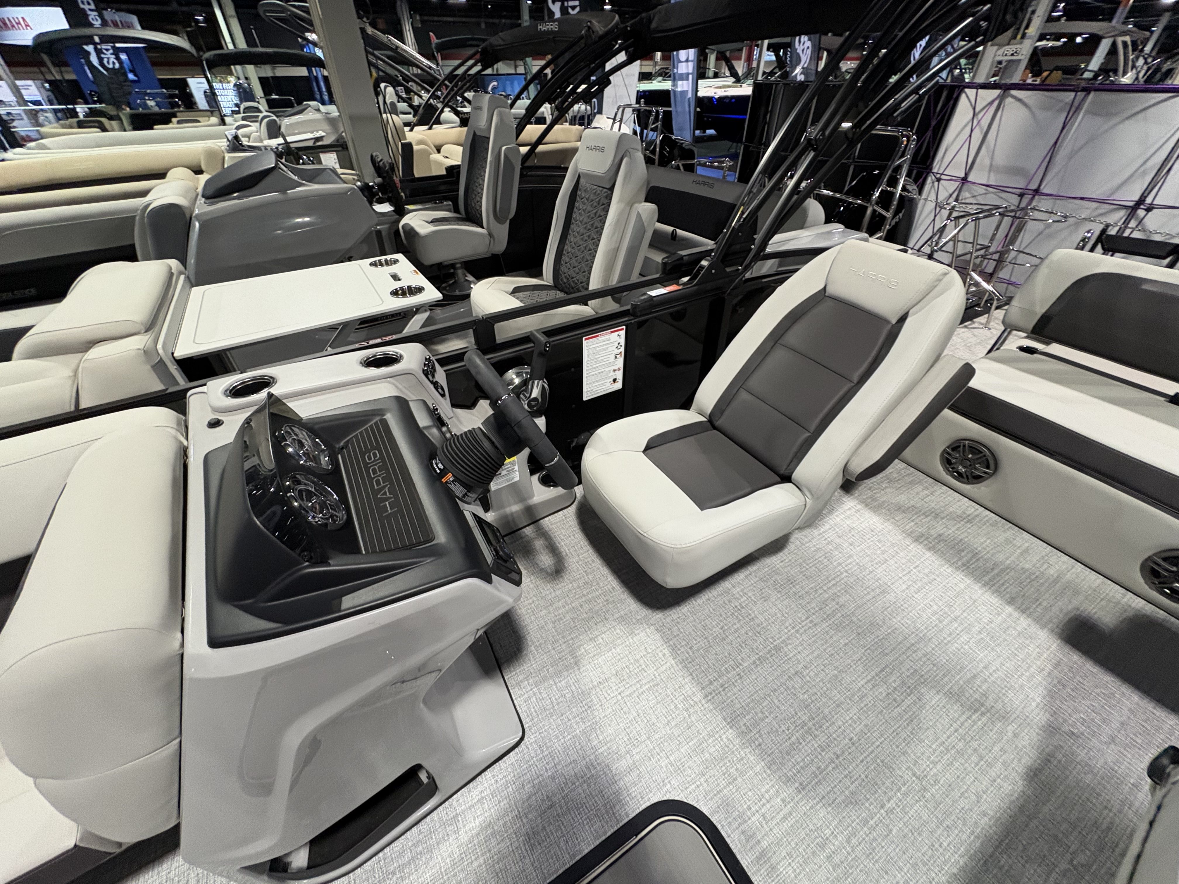 2025 Harris
                                                             Cruiser 230 Image Thumbnail #5