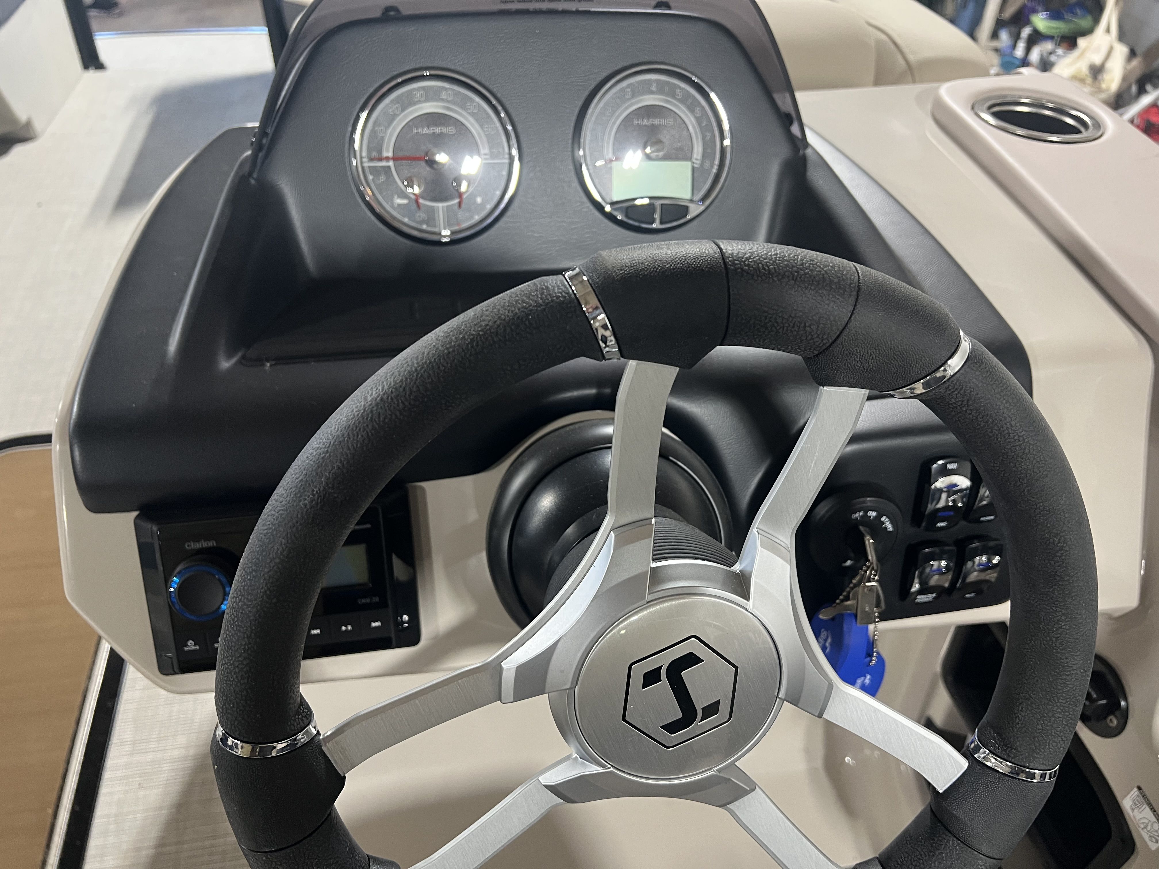 2025 Harris
                                                             230 Cruiser Image Thumbnail #6
