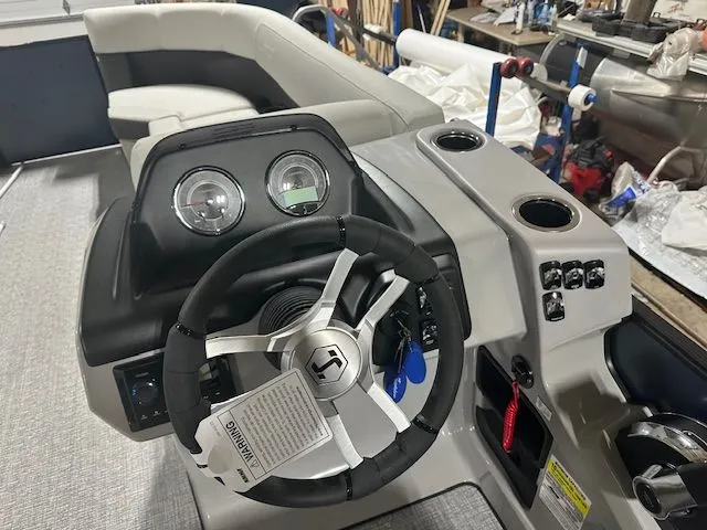 2025 Harris 230 Cruiser Image Thumbnail #3