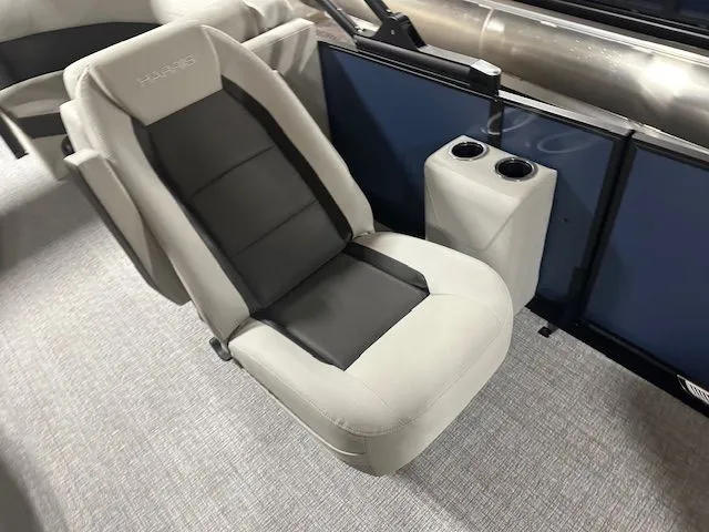 2025 Harris 230 Cruiser Image Thumbnail #6