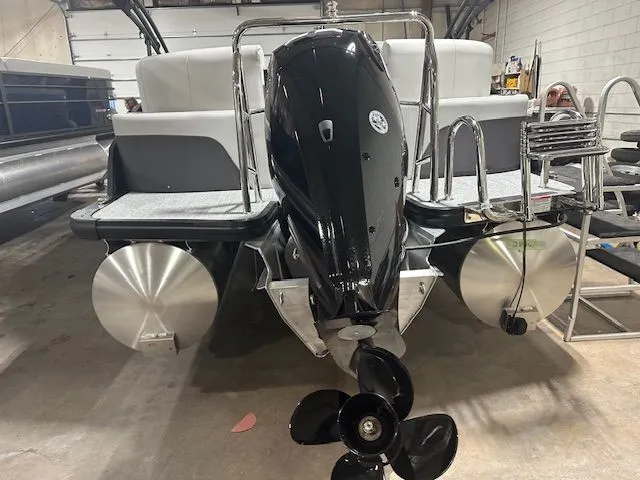 2025 Harris 230 Cruiser Image Thumbnail #9