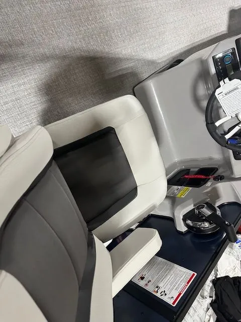 2025 Harris 230 Cruiser Image Thumbnail #4