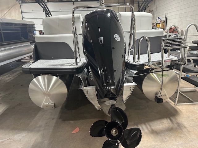 2025 Harris 230 Cruiser Image Thumbnail #9