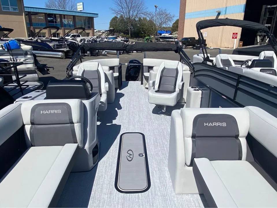 2024 Harris Cruiser 230 Image Thumbnail #10