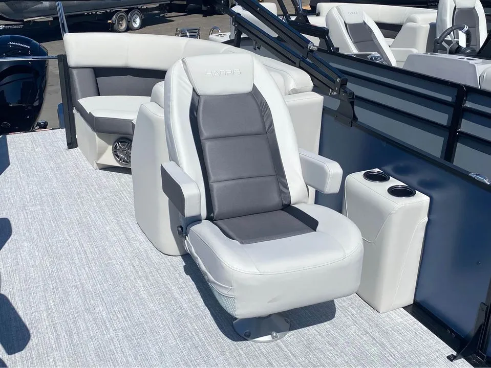 2024 Harris Cruiser 230 Image Thumbnail #13