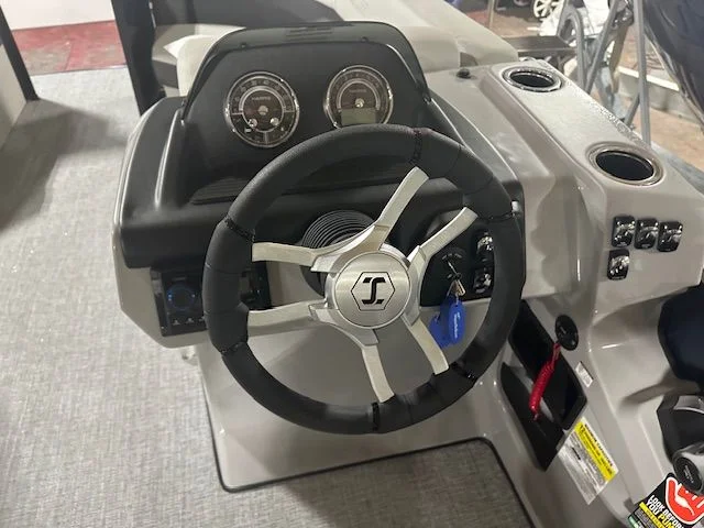 2025 Harris 210 Cruiser Image Thumbnail #8