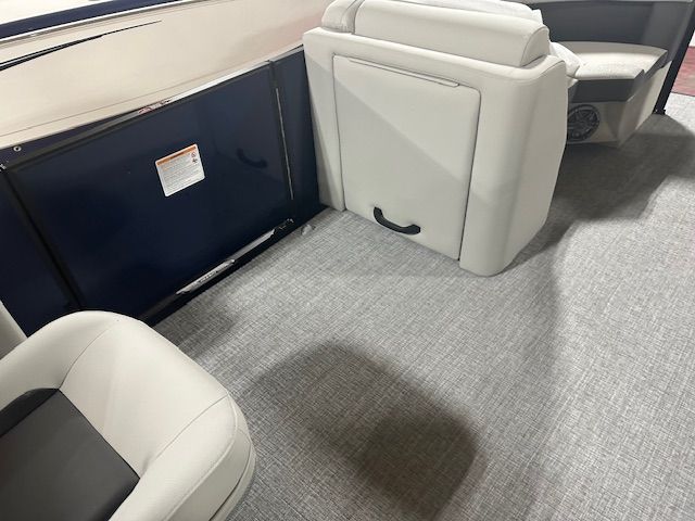 2025 Harris 210 Cruiser Image Thumbnail #9