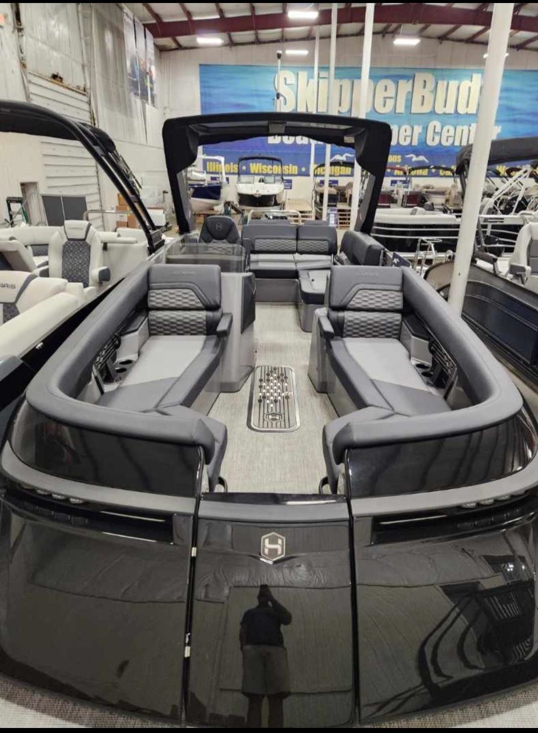2024 Harris
                                                             Crowne 250 Image Thumbnail #1