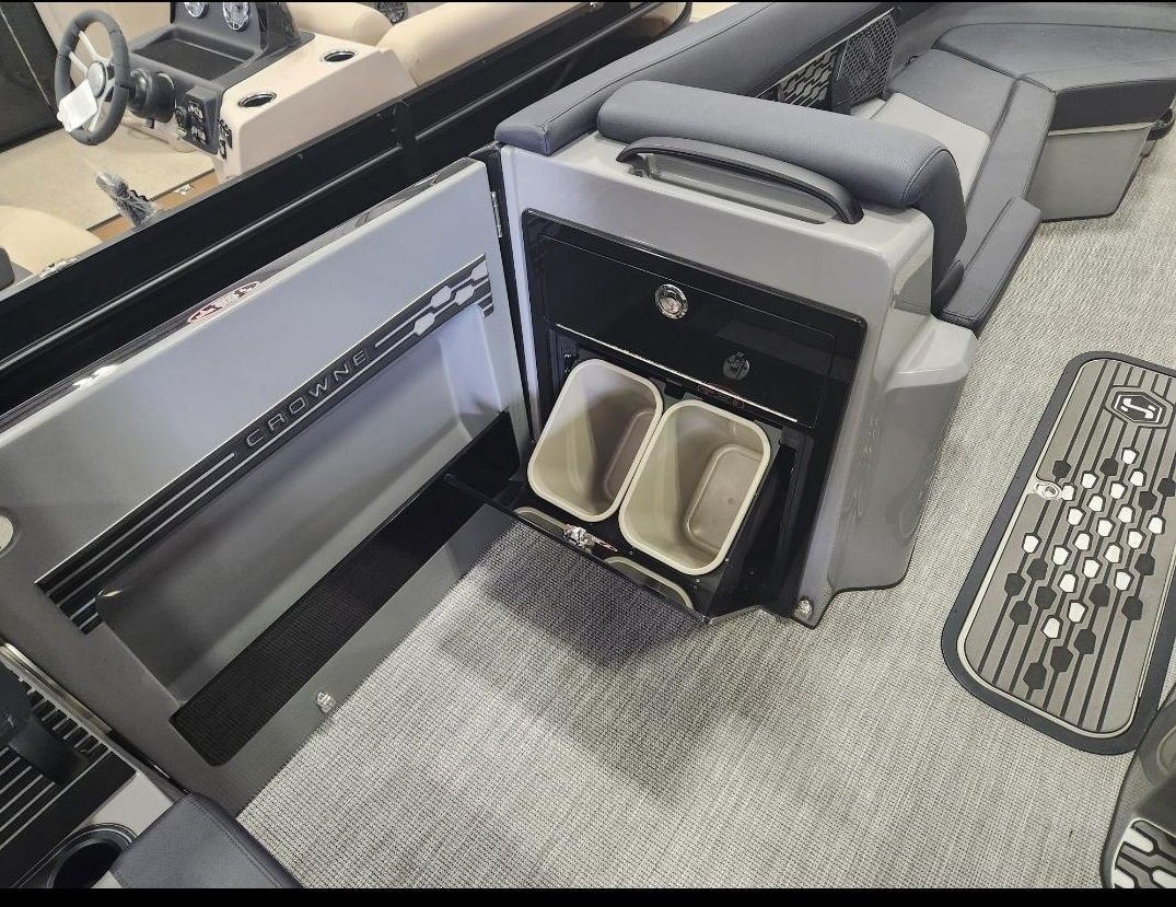 2024 Harris
                                                             Crowne 250 Image Thumbnail #4
