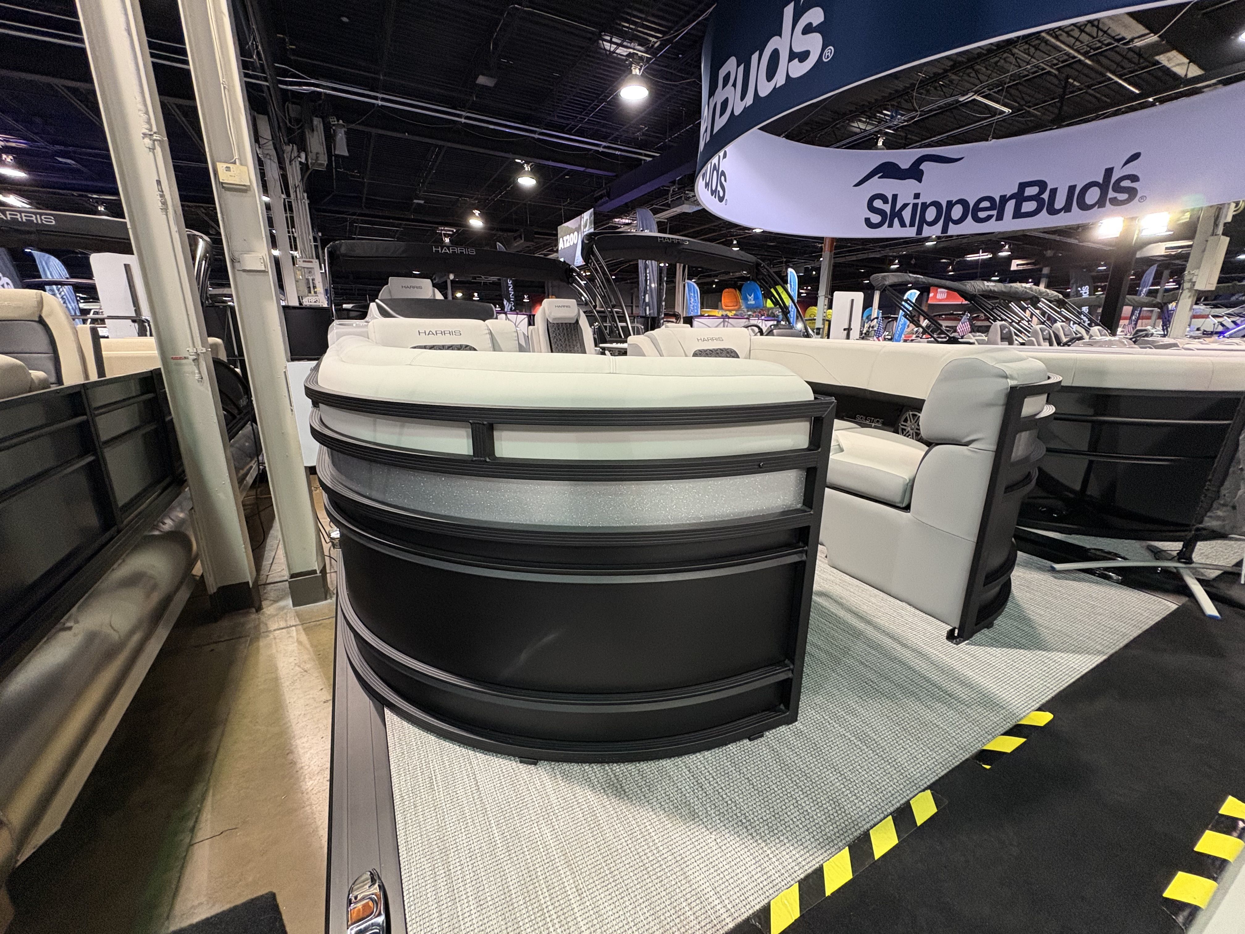 2025 Harris 230 Solstice Image Thumbnail #1