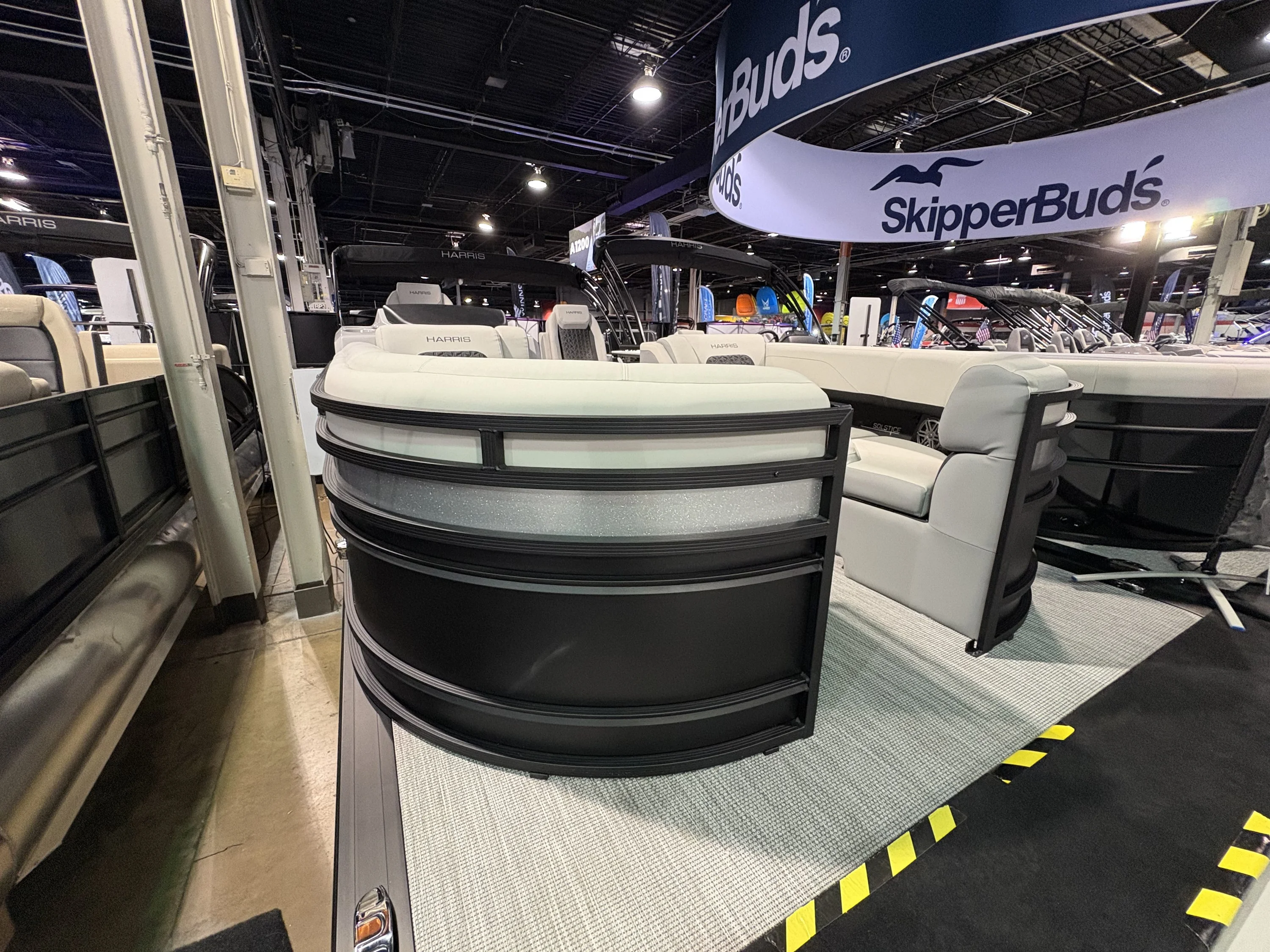 2025 Harris 230 Solstice Image Thumbnail #1