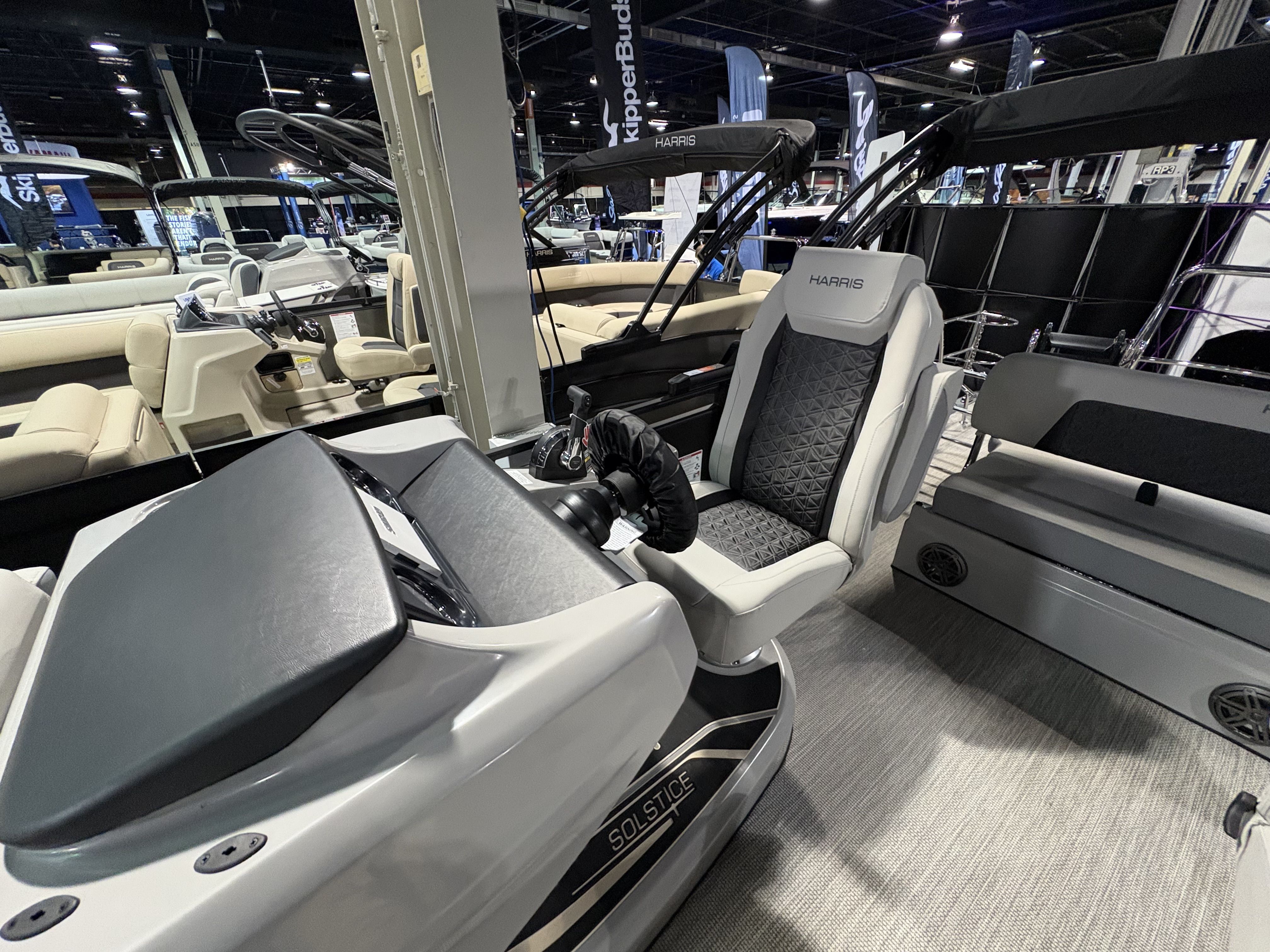 2025 Harris 230 Solstice Image Thumbnail #5