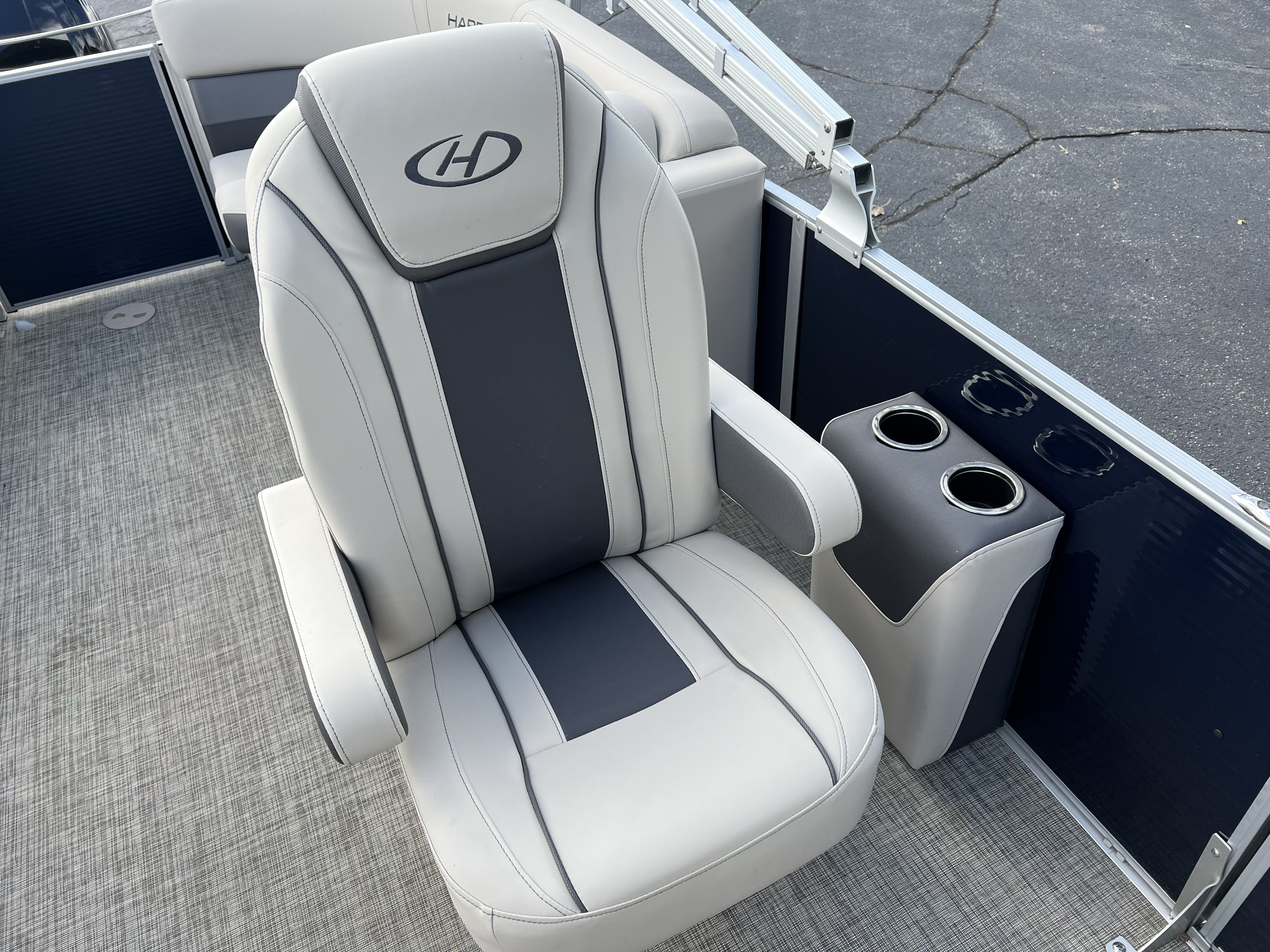 2023 Harris
                                                             230CX Image Thumbnail #16