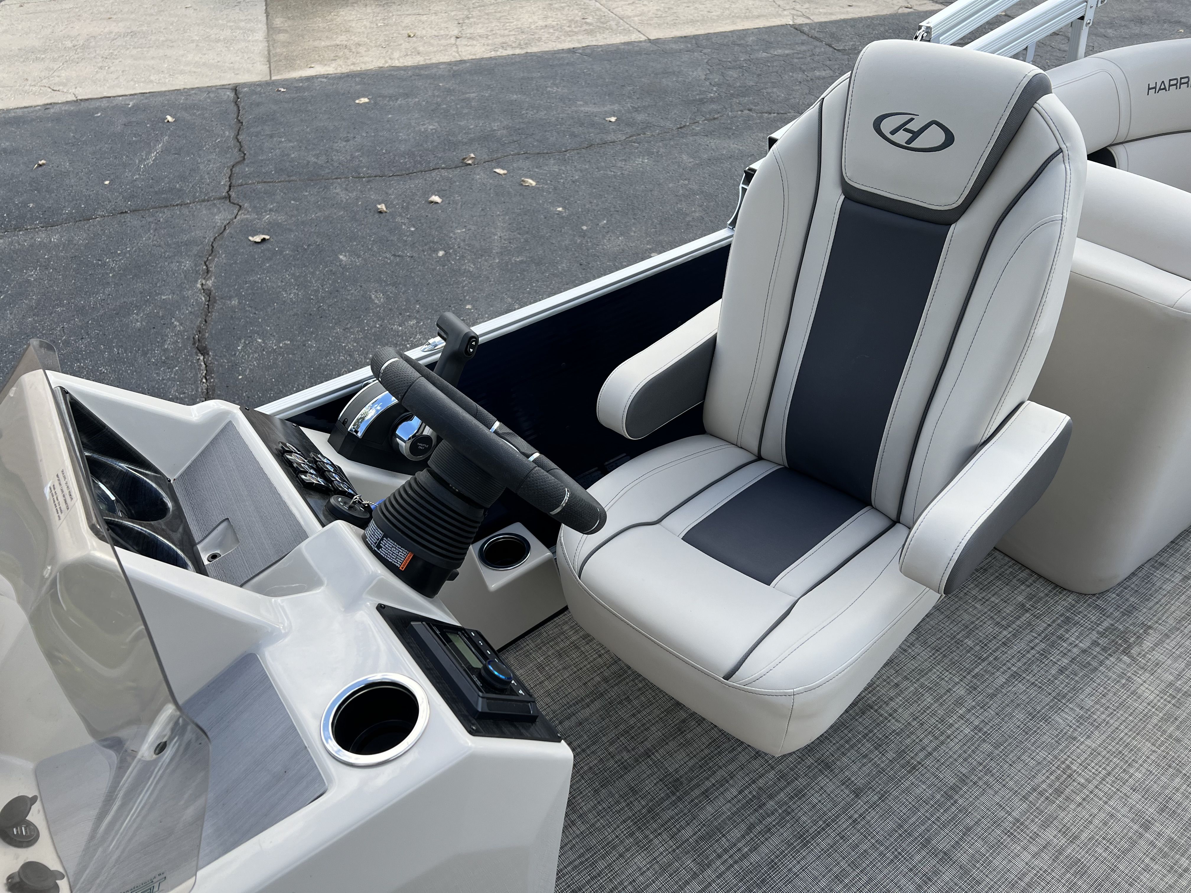 2023 Harris
                                                             230CX Image Thumbnail #17