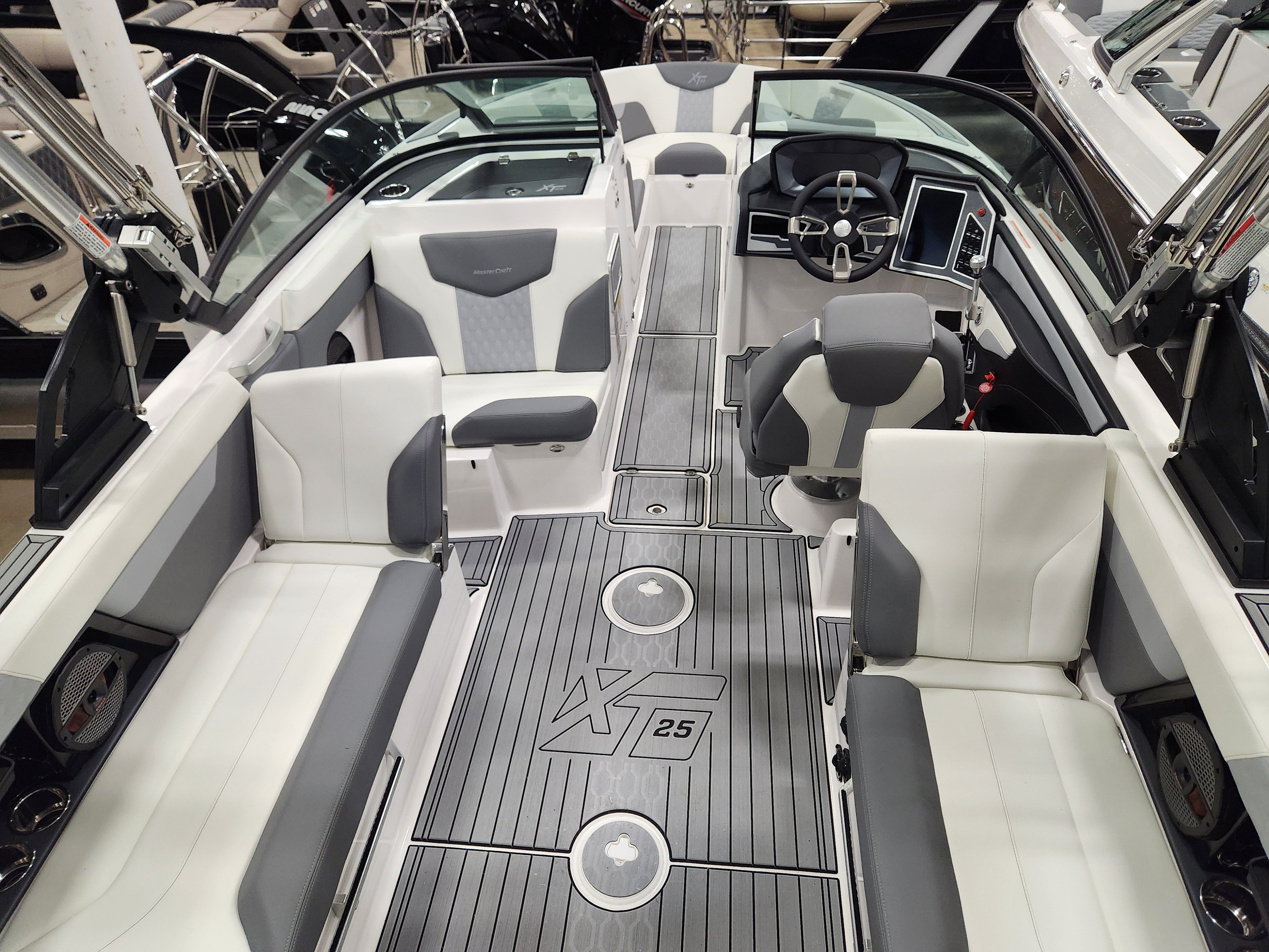 2024 Mastercraft XT25 Image Thumbnail #6